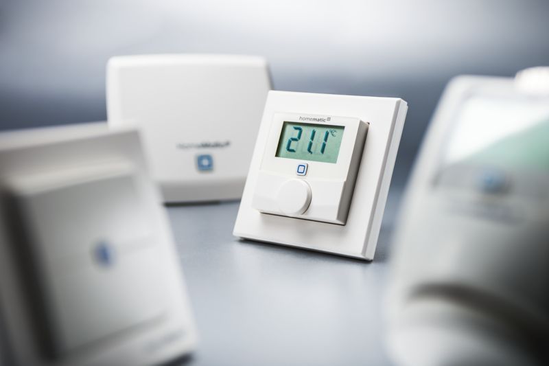 Homematic IP Wandthermostat mit Luftfeuchtigkeitssensor HMIP-WTH