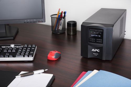 APC Smart-UPS 750VA Tower LCD USV 230V (SMT750IC)