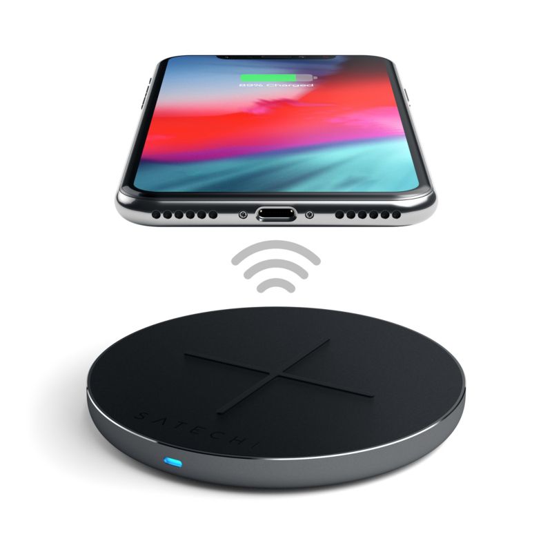 Satechi Wireless Fast-Charging Pad V2 Space Gray