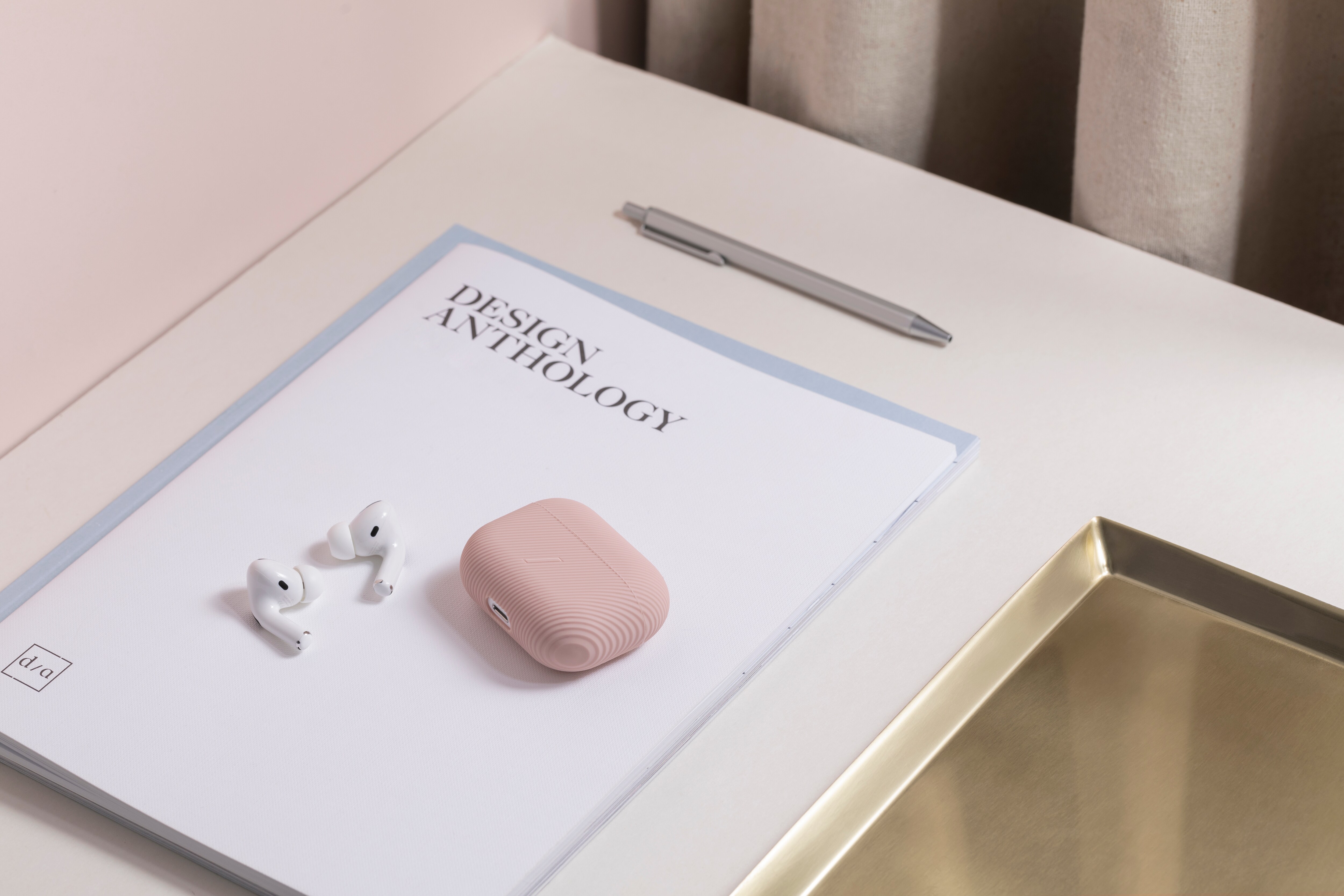 Native Union Curve AirPods Pro Case Rose