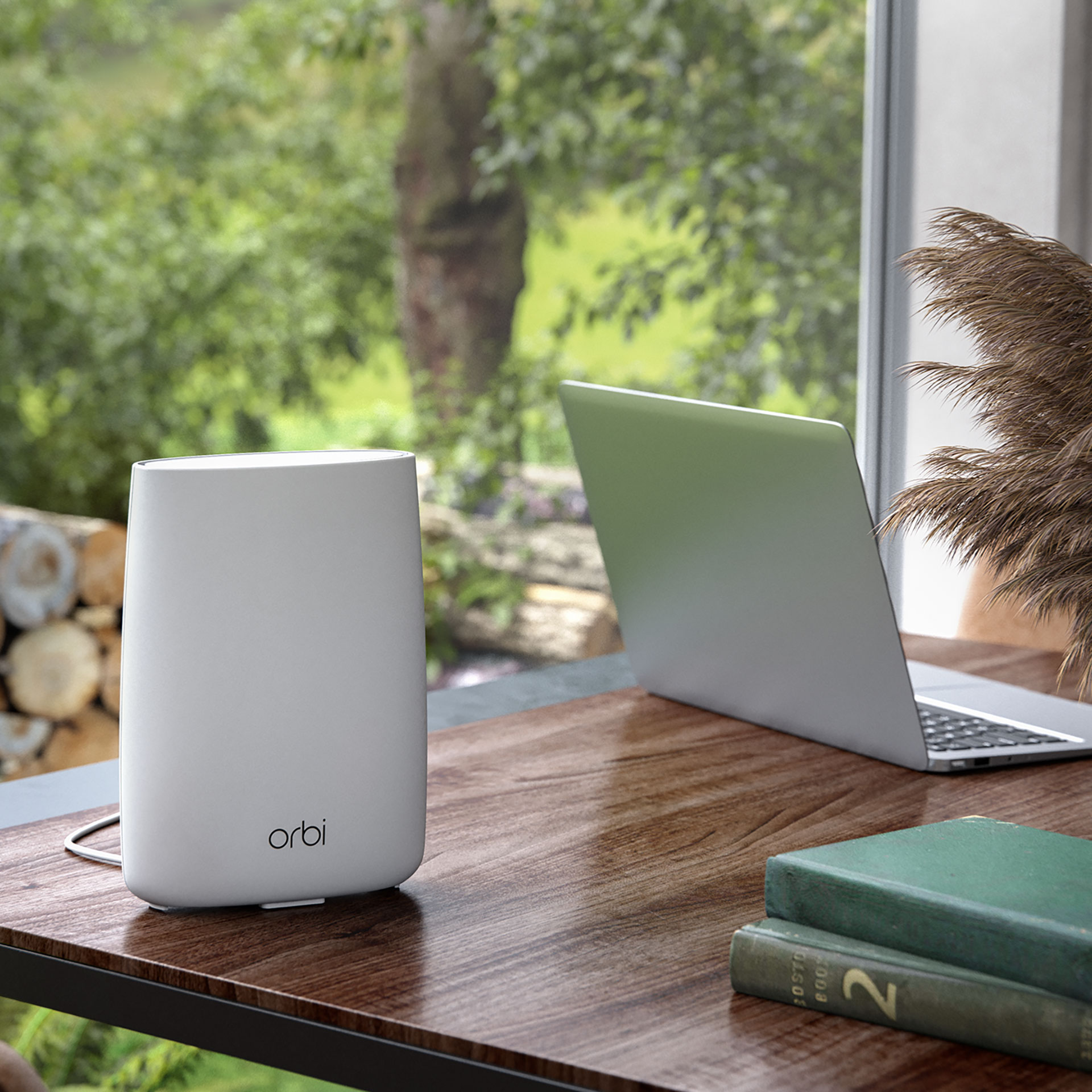 Netgear Orbi 4G LTE AC2200 Tri-Band WLAN Router LBR20