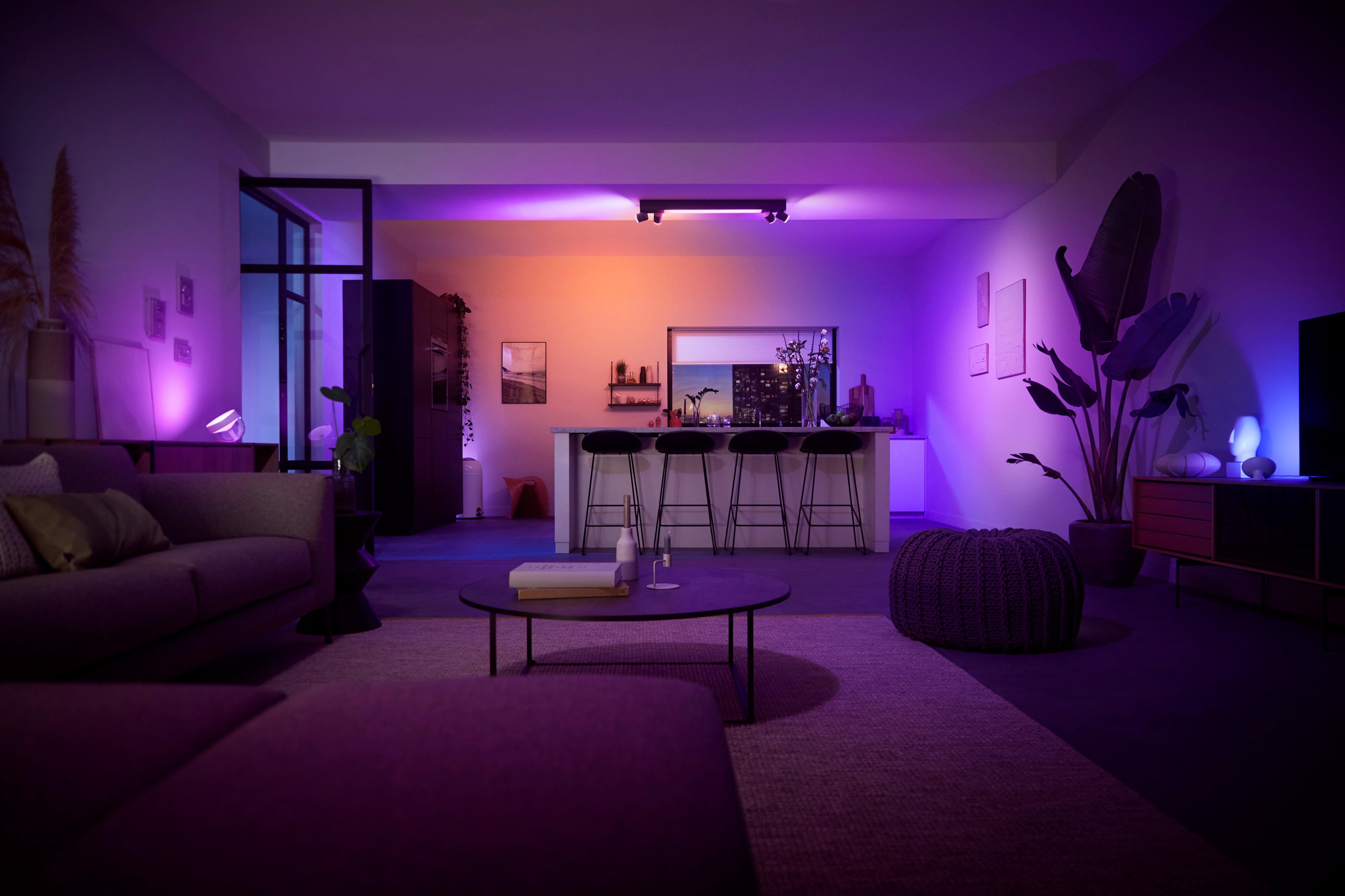 Philips Hue White &amp; Color Ambiance BT Centris Spot 4 flg. schwarz 4200lm