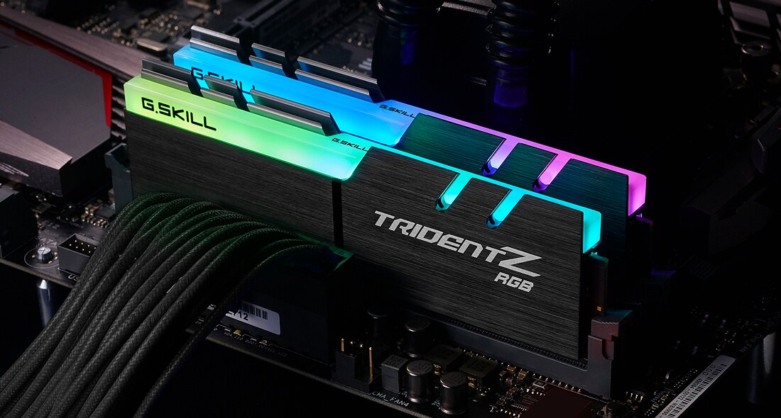 32GB (2x16GB) G.Skill Trident Z RGB DDR4-3600 CL16 DIMM RAM Speicher Kit