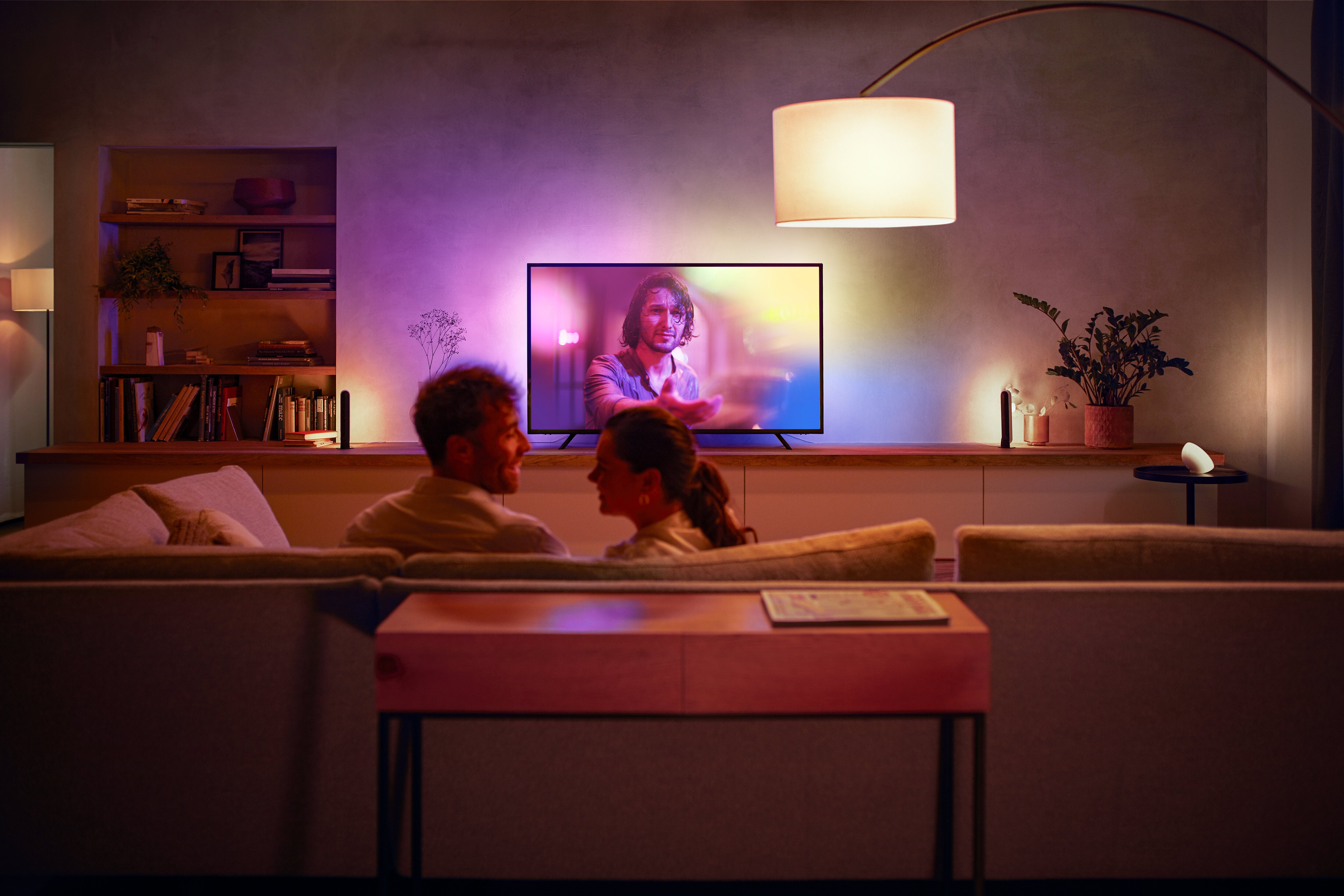 *Philips Hue Play Gradient Lightstrip 75 Zoll White &amp; Col. Amb.