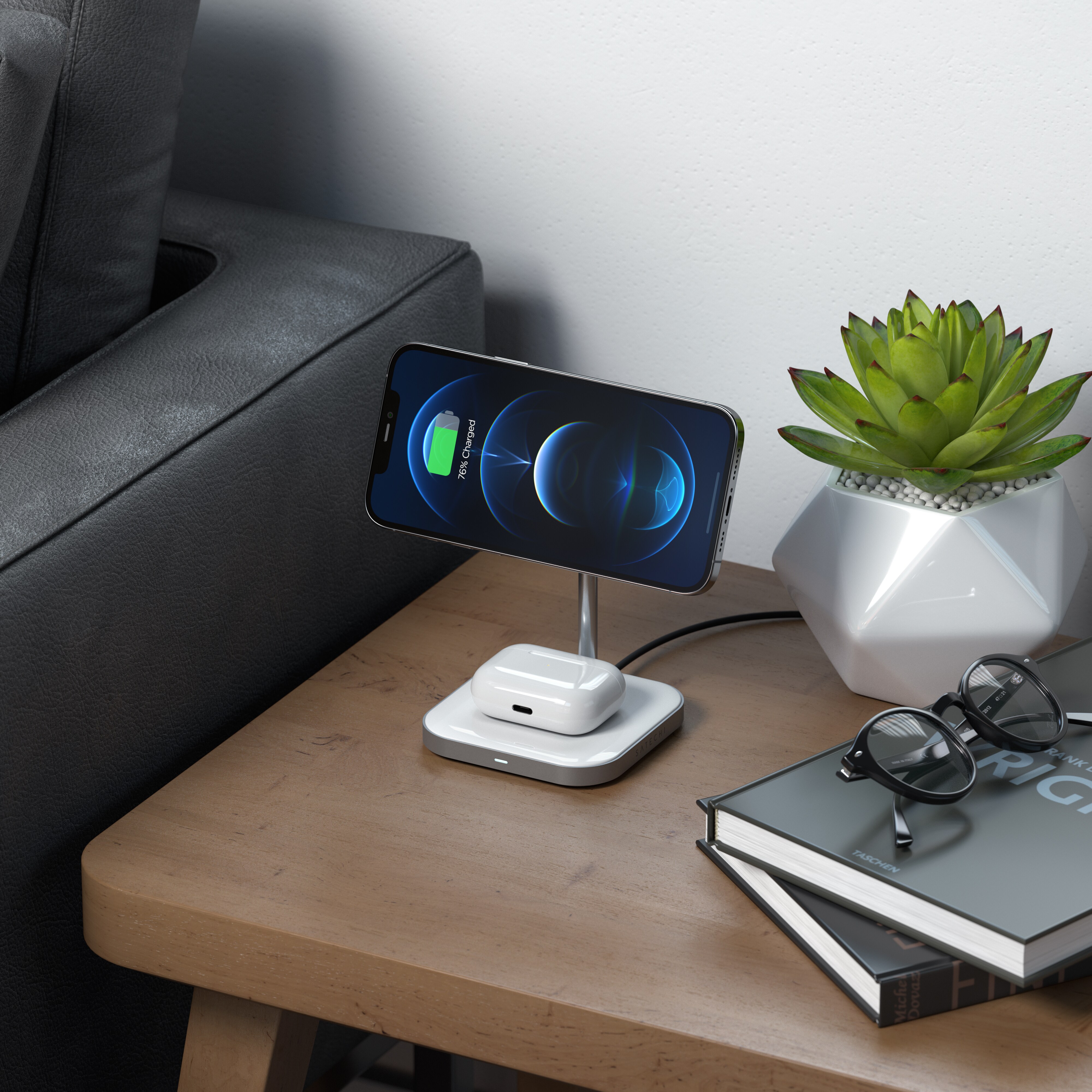 Satechi Magnetic 2-in-1 Wireless Charging Stand