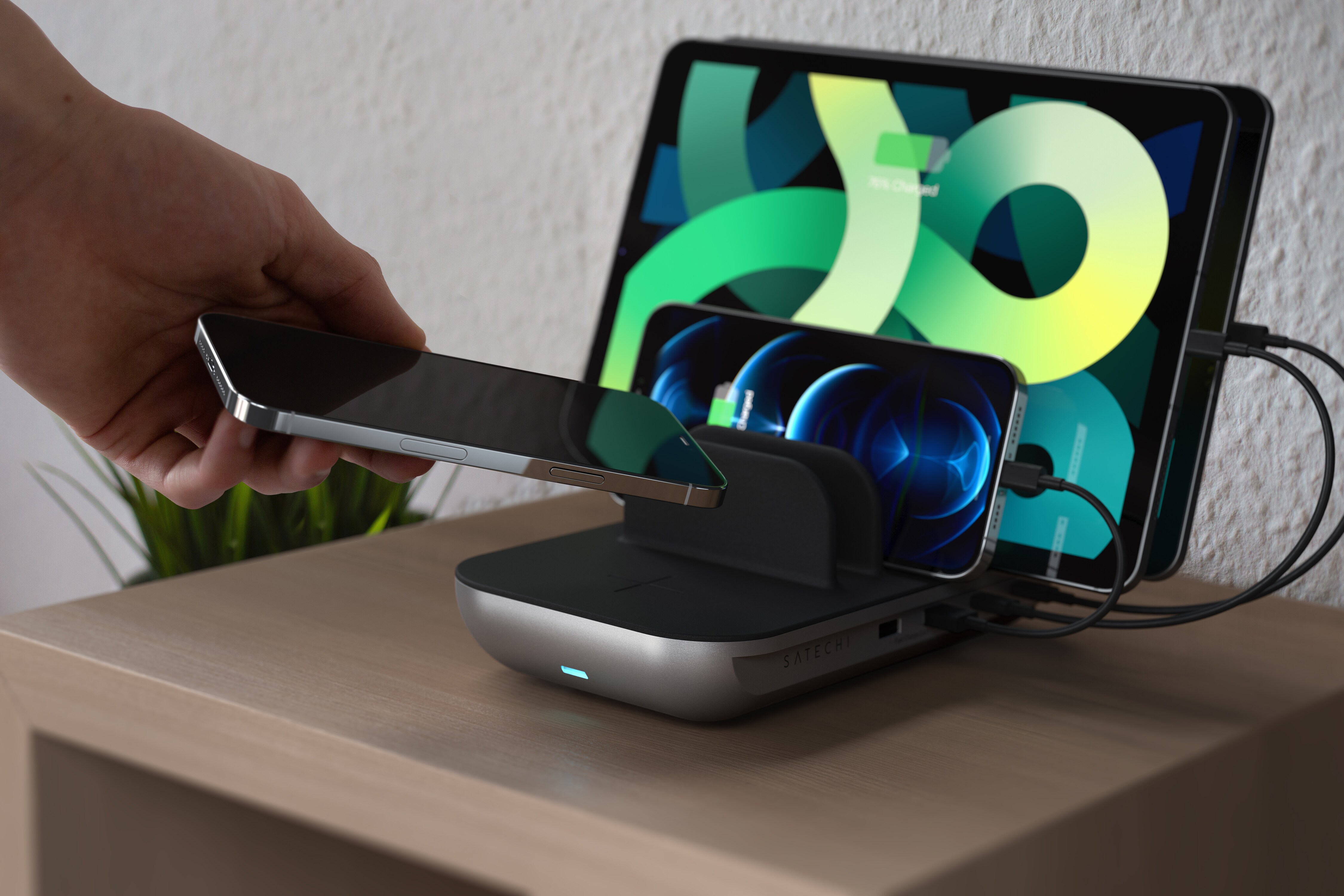 Satechi Dock5 Multi-Device Charging Station + Wireless Charging