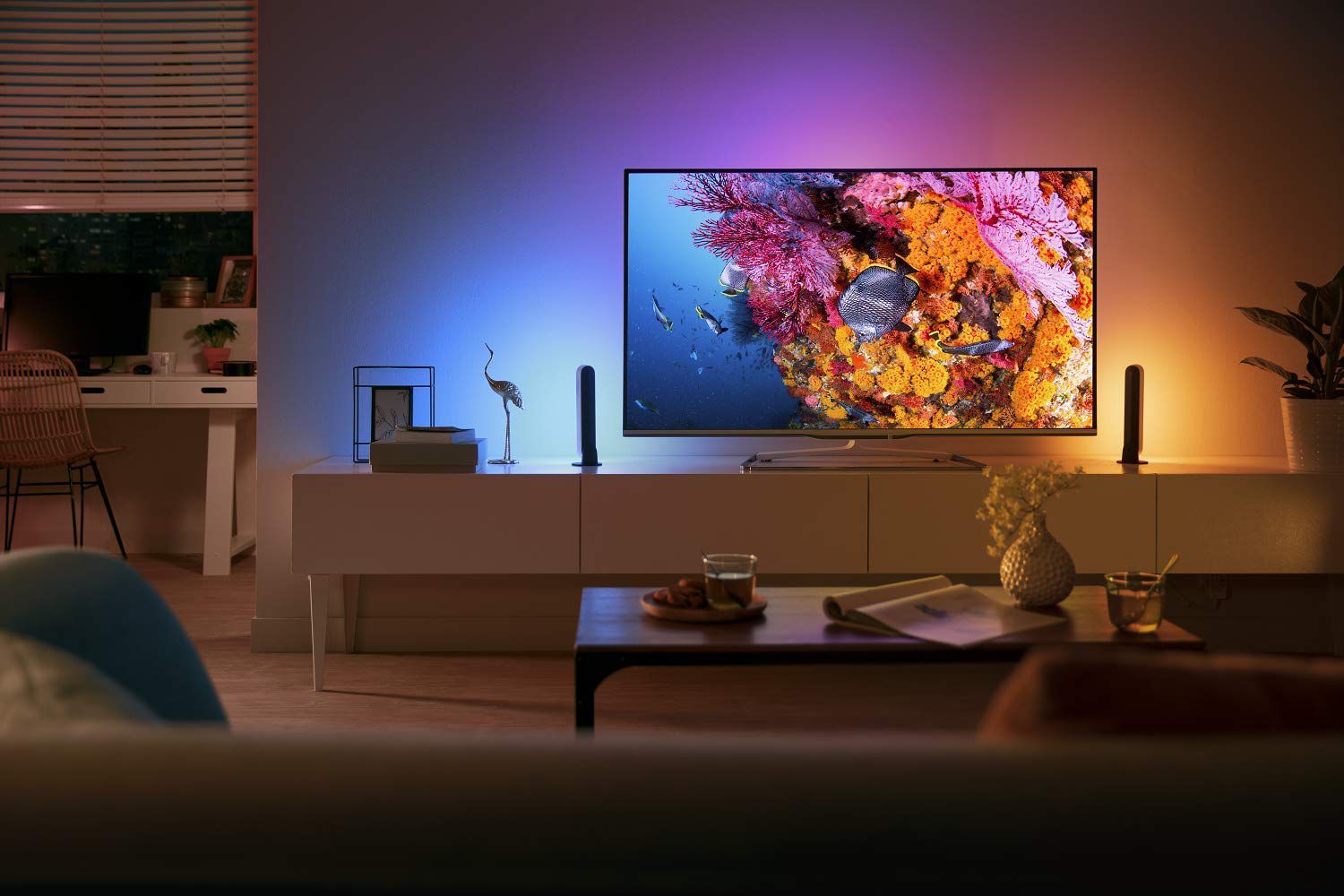 Philips Hue White and Color Ambiance Play Lightbar schwarz inkl. Netzteil