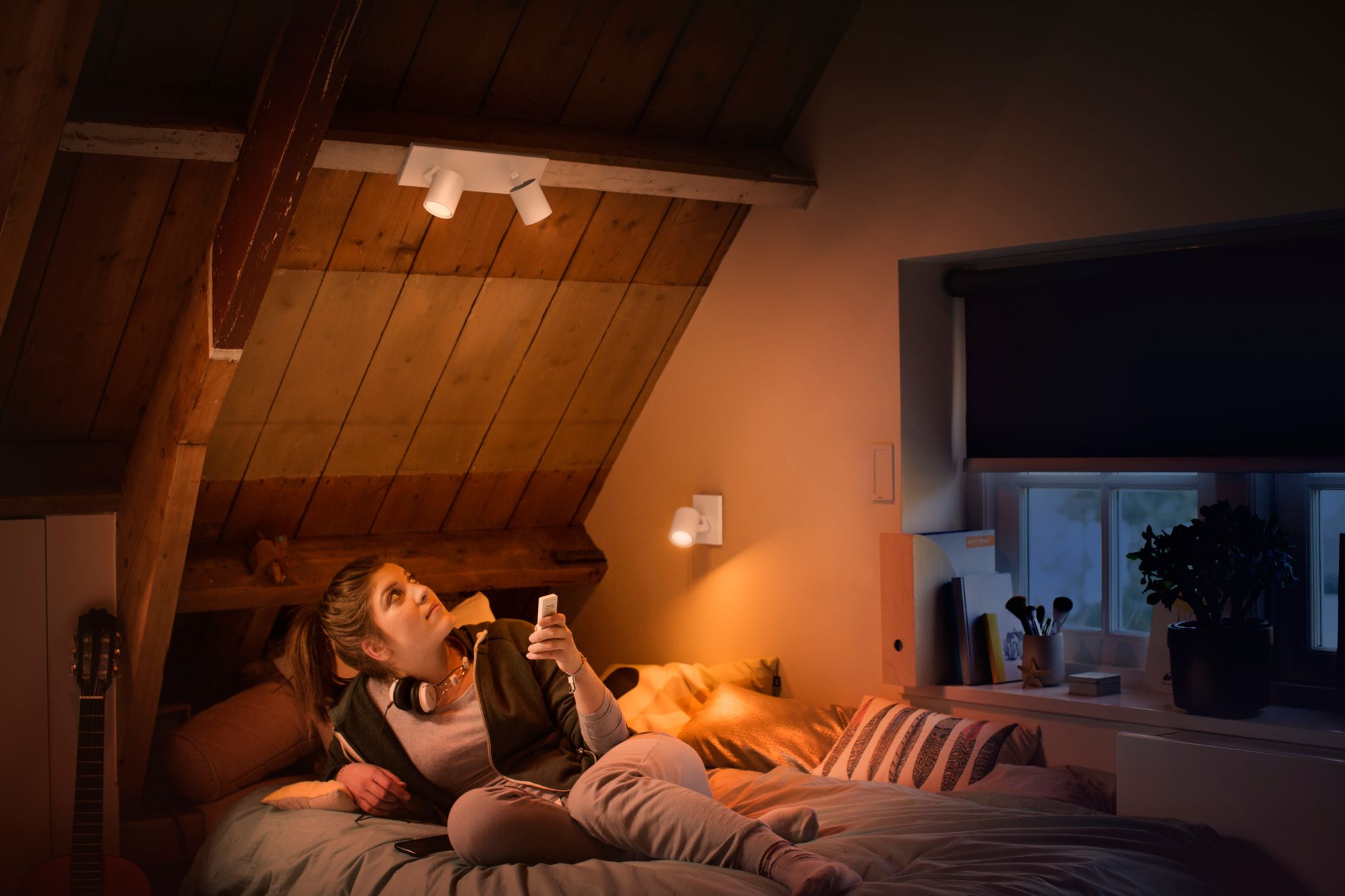 Philips Hue White Amb. Runner Spot 2 flg. weiß 2 x 350lm inkl. Dimmschalter