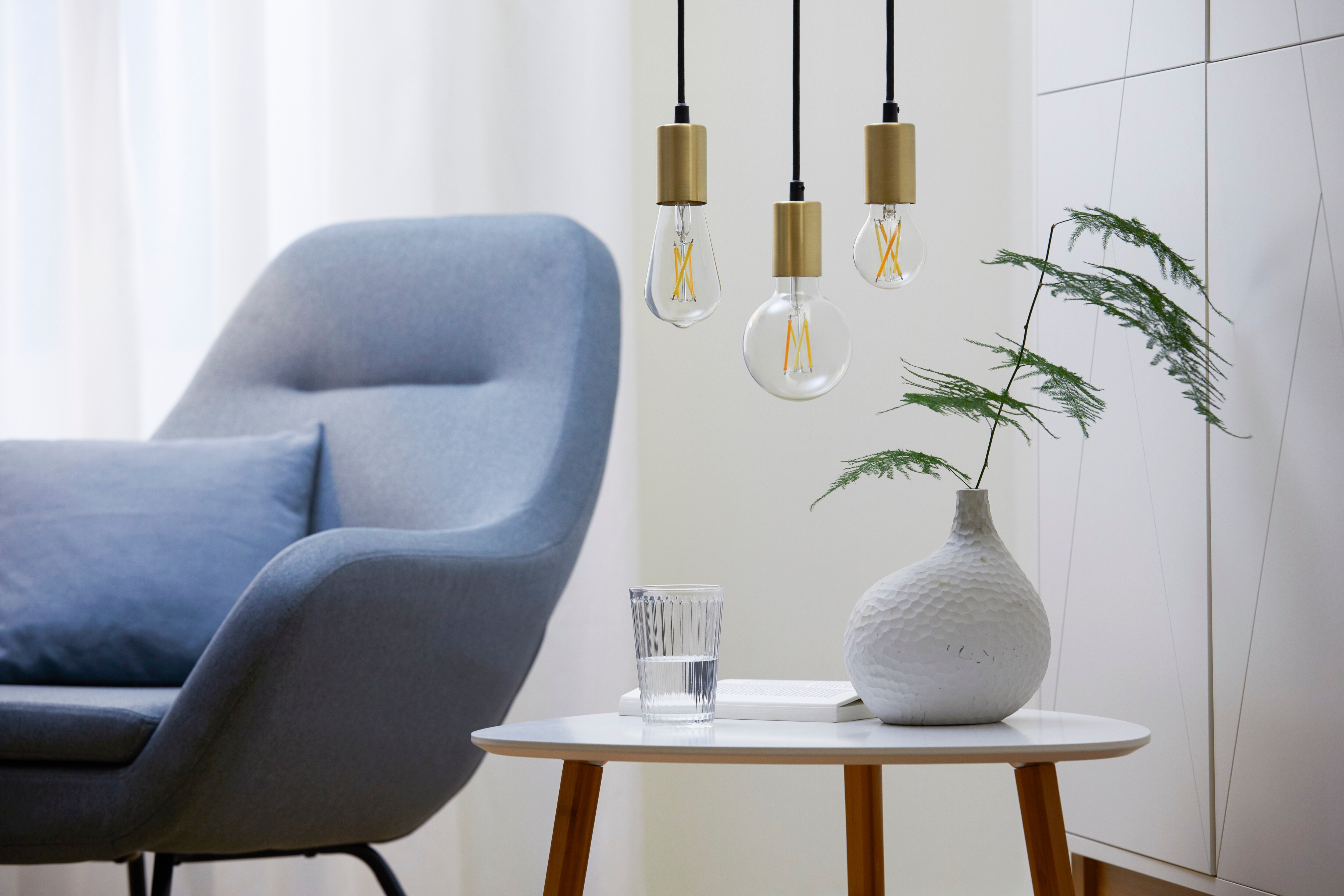 WiZ smarte Filament Lampe mit kaltweißem bis warmweißem Licht Edisonform E27