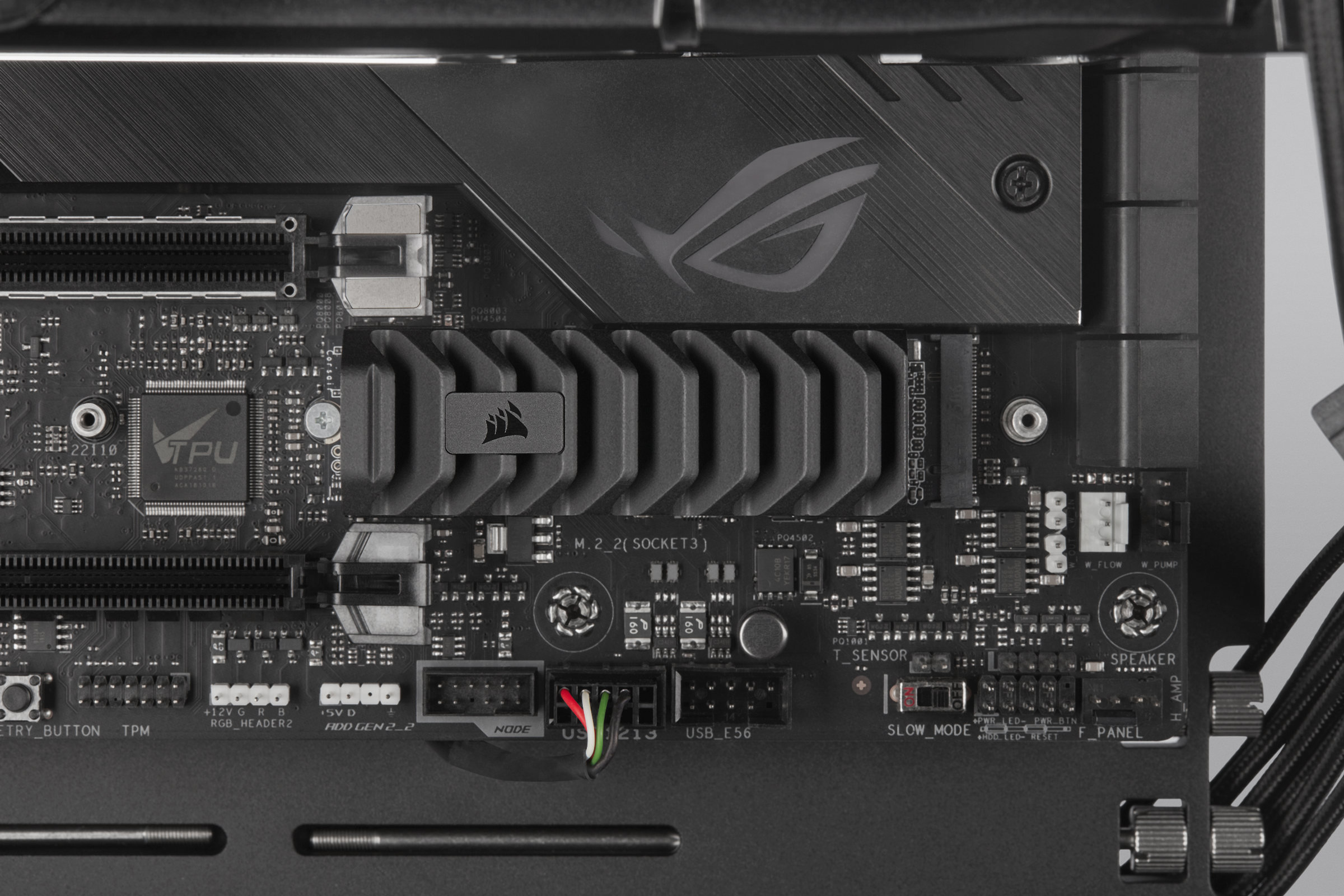 Corsair MP600 PRO XT 1 TB NVMe SSD PCIe Gen4 mit Kühlkörper