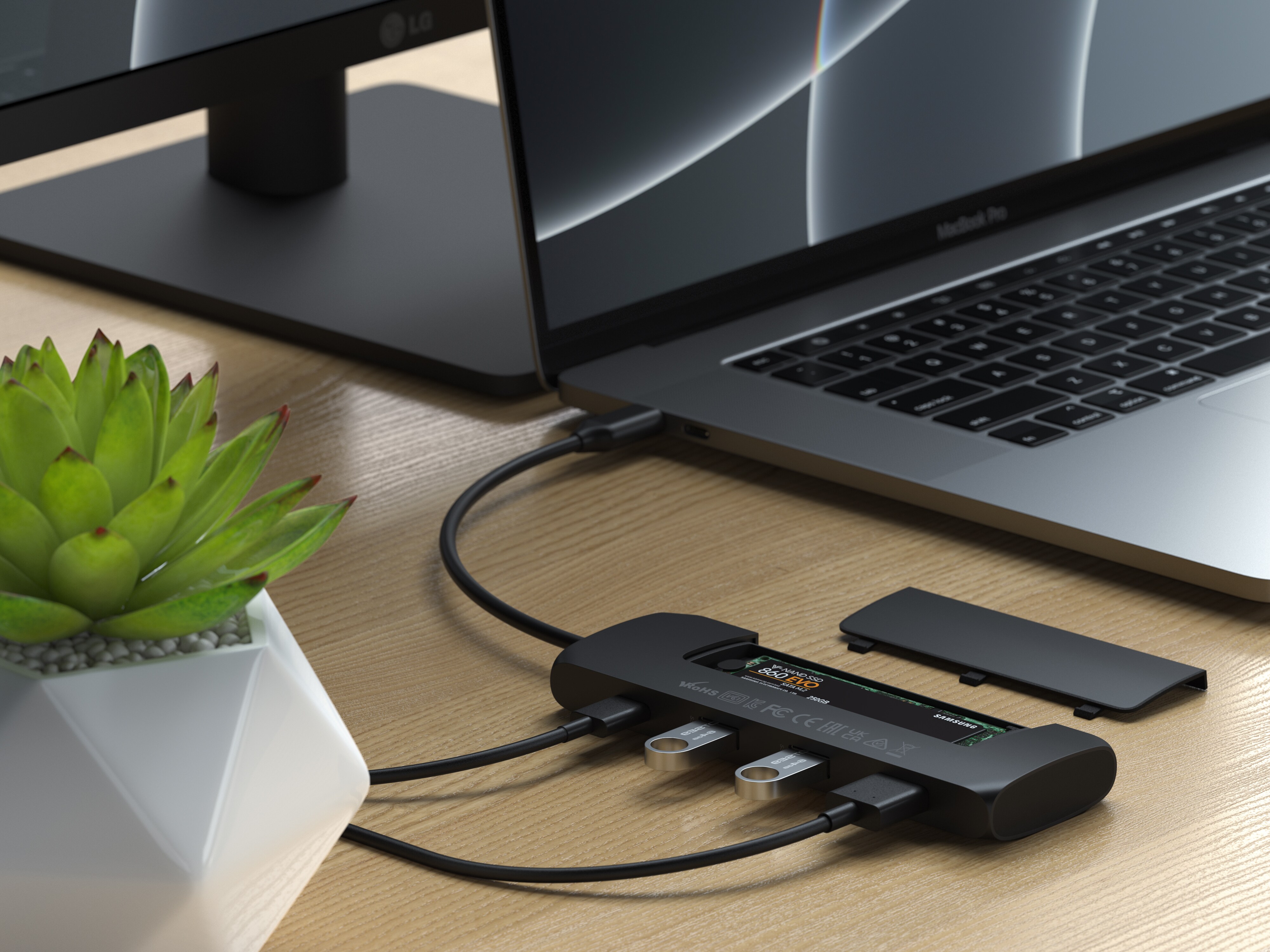 Satechi USB-C Hybrid Multiport Adapter with SSD Enclosure black