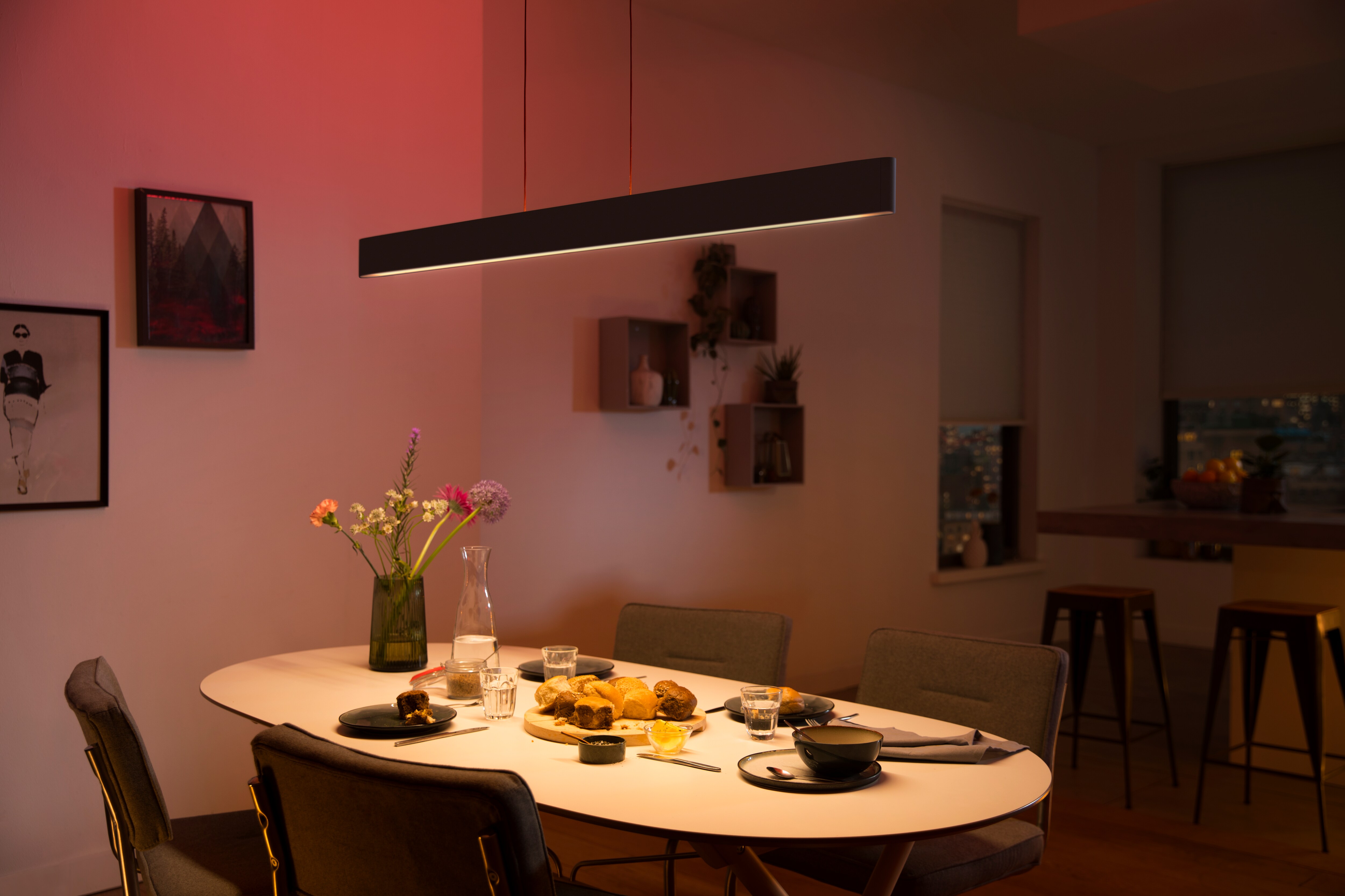 Philips Hue White &amp; Color Ambiance Ensis schwarz inkl. Dimmschalter V2 &amp; Bridge