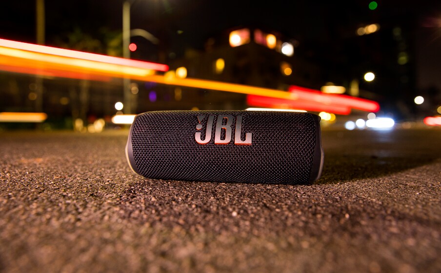 JBL Flip 6 Bluetooth Lautsprecher wasserdicht mit Akku Schwarz