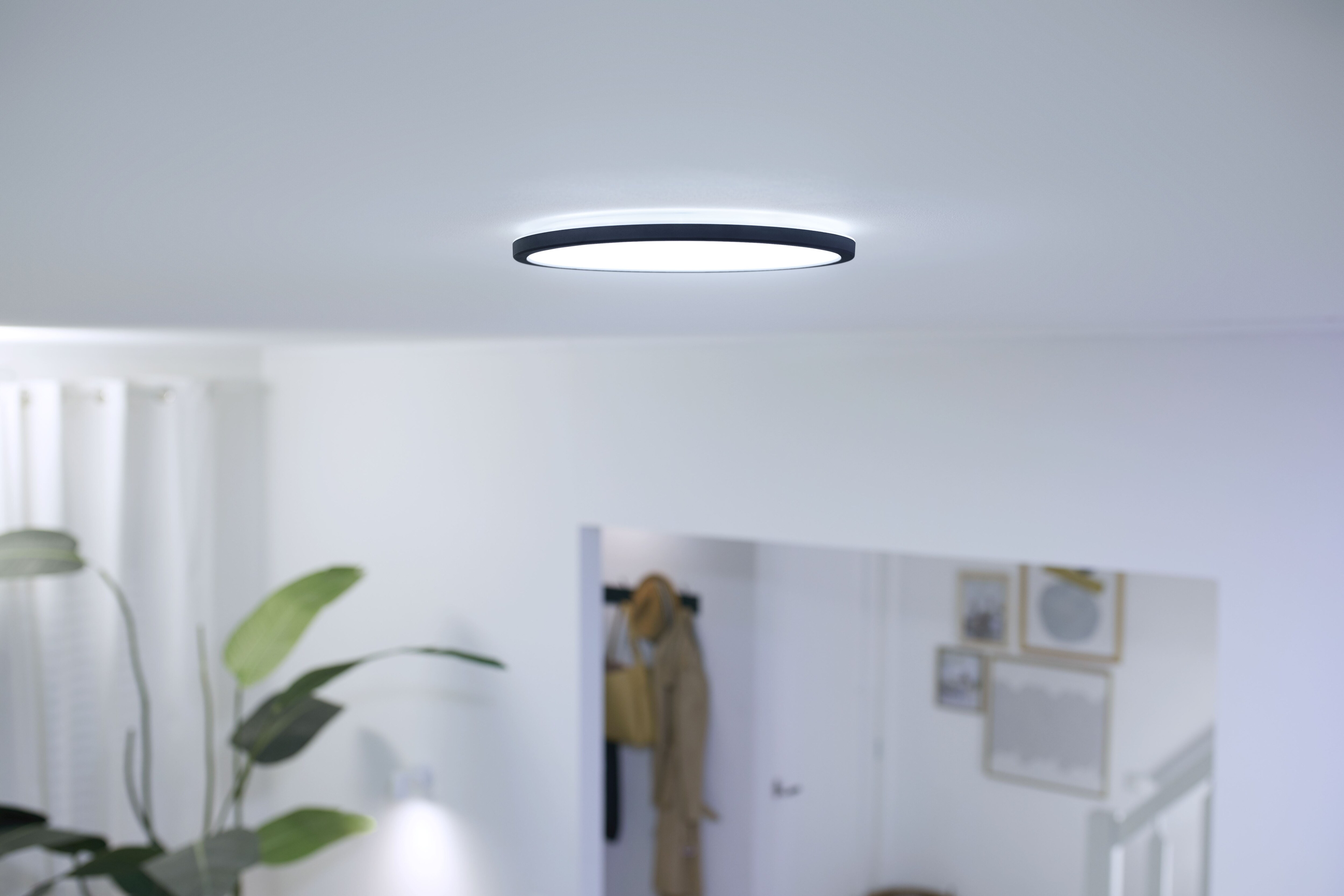 WiZ Super Slim Ceiling Deckenleuchte Tunable White 14W Schwarz