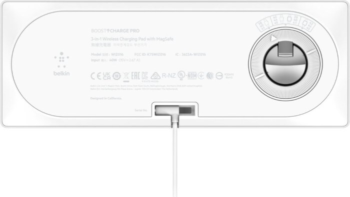 Belkin Boost Charge Pro Drahtloses 3 in 1 Ladepad mit MagSafe weiß