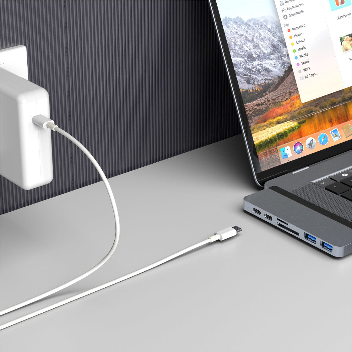 Hyper DUO 7-in-2 MacBook Pro Hub Silber