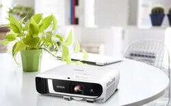 Epson EB-FH52 Full HD 16:9 Beamer 4000 Lumen HDMI/VGA/USB WIFI