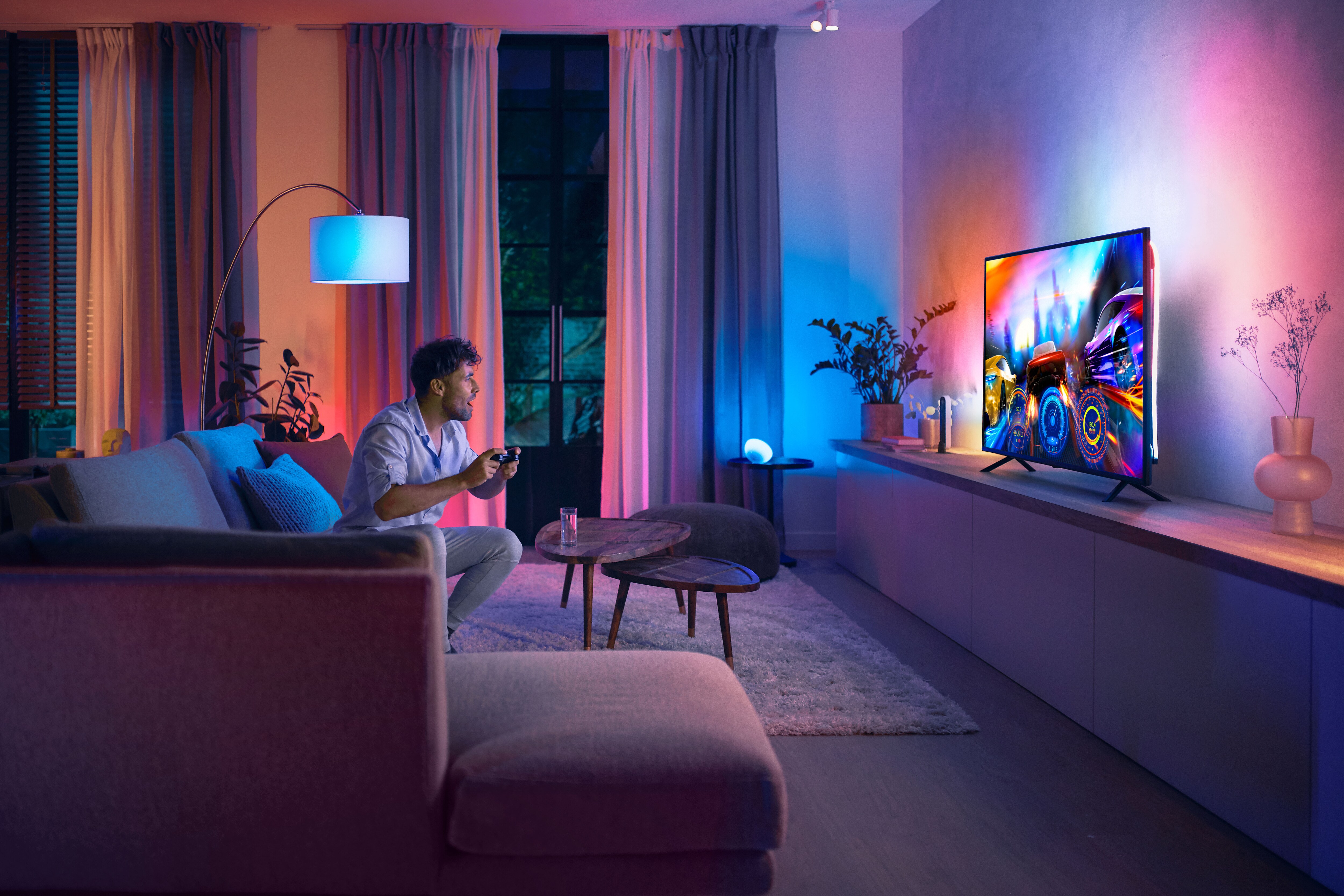 *Philips Hue Play Gradient Lightstrip 55 Zoll White &amp; Col. Amb.