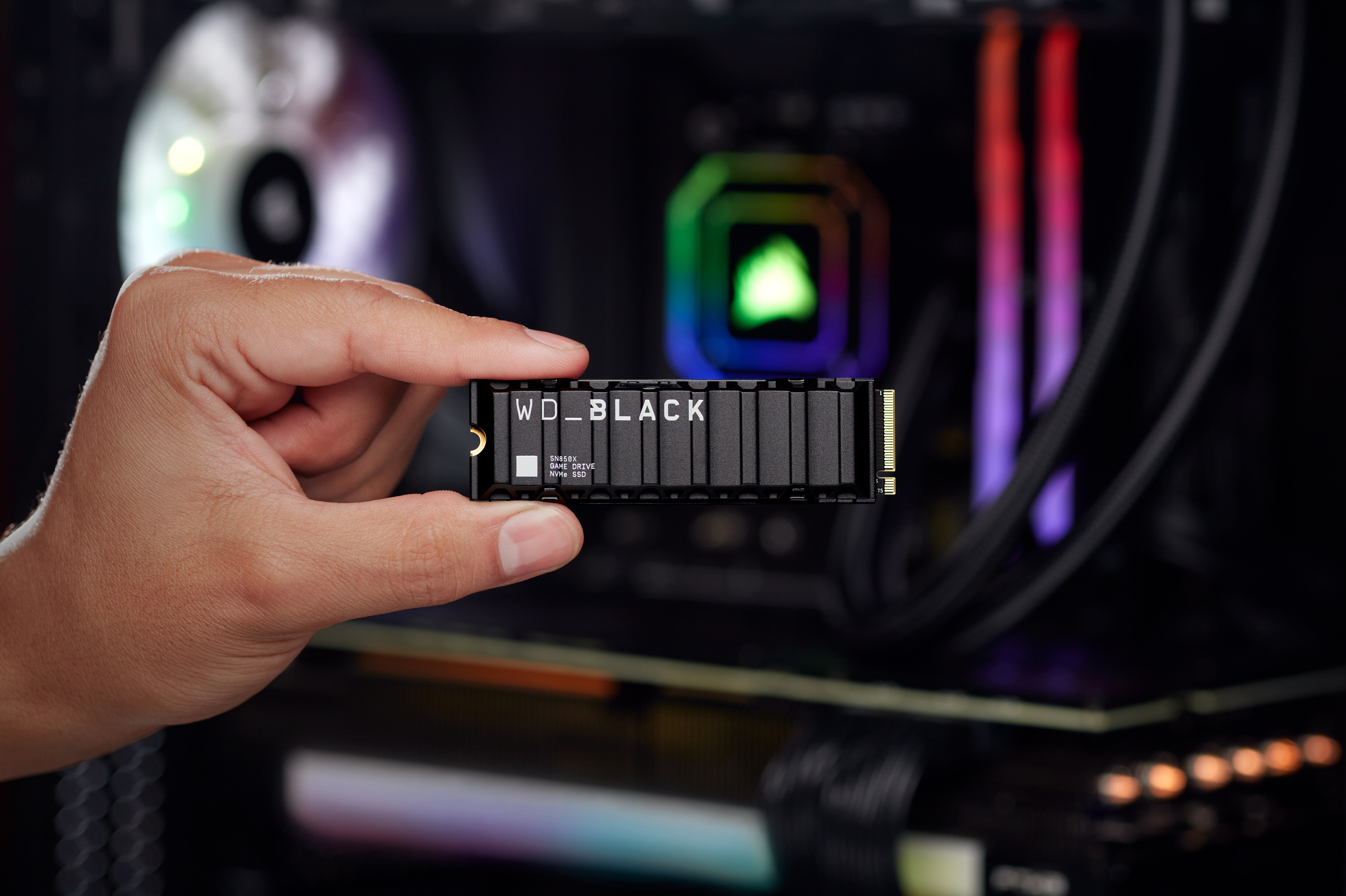 WD_BLACK SN850X NVMe SSD 1 TB M.2 2280 PCIe 4.0 mit Kühlkörper