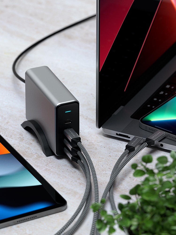 Satechi 165W USB-C 4-Port PD GaN Charger