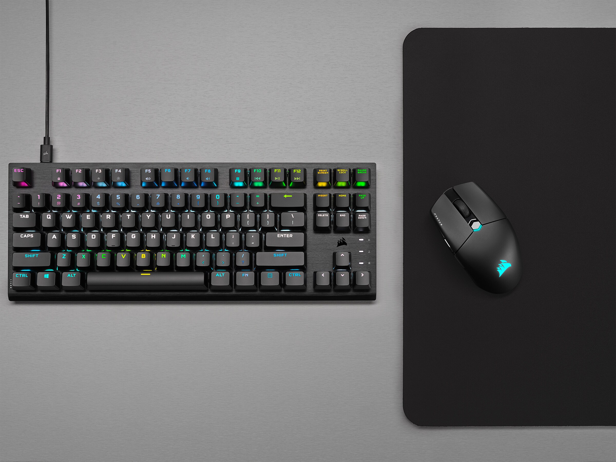 CORSAIR K60 PRO RGB Optisch-mechanische Kabelgebundene Gaming Tastatur