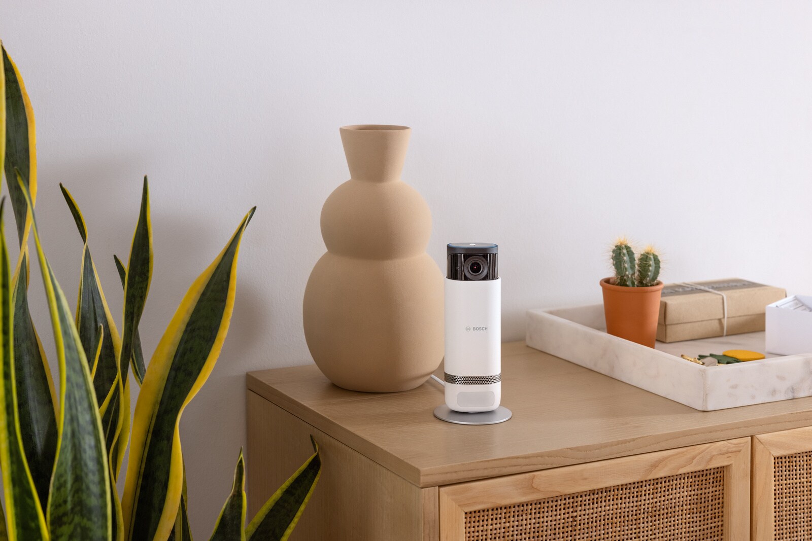 Bosch Smart Home Eyes Innenkamera II + Bewegungsmelder