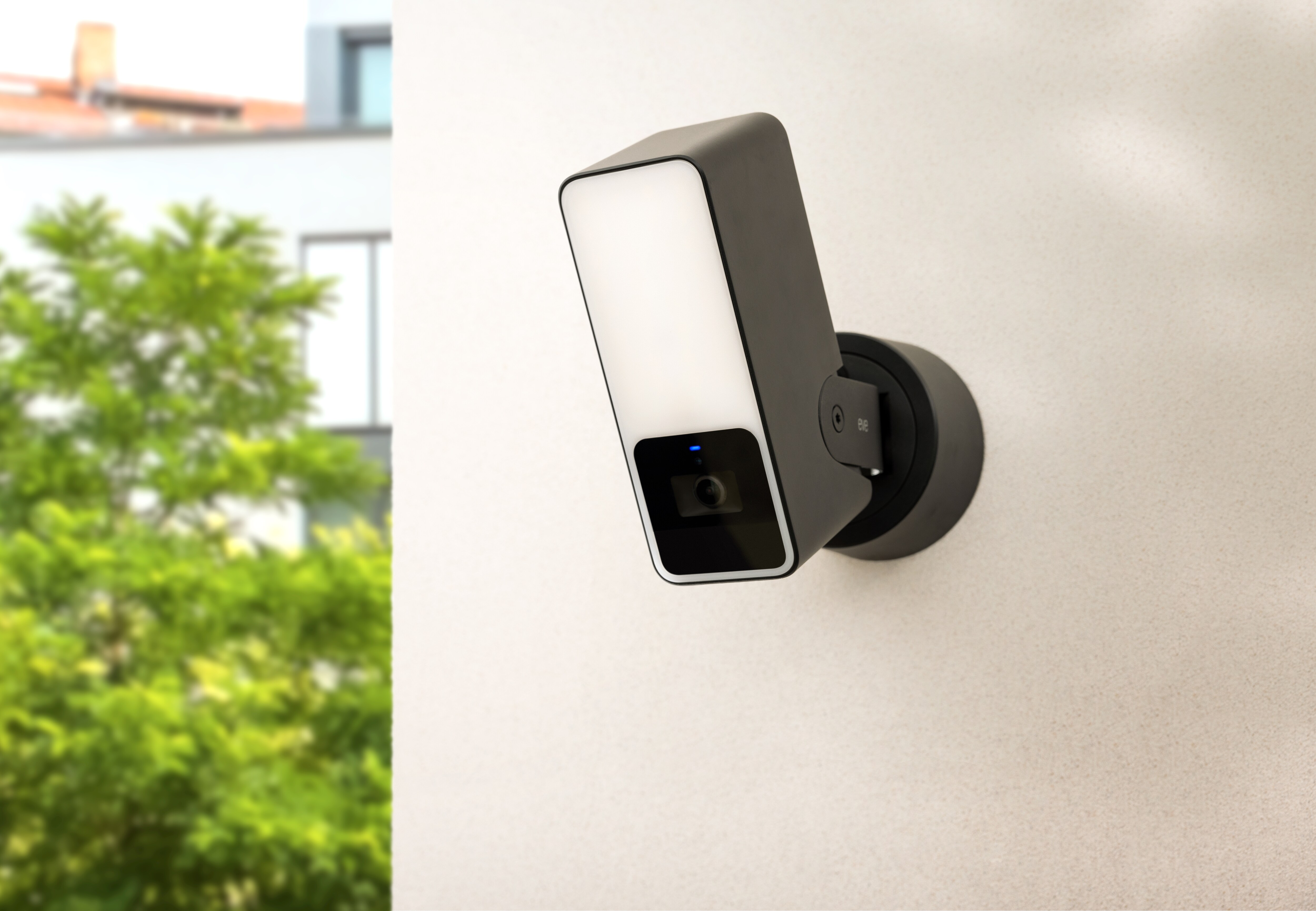 Eve Outdoor Cam Smarte Flutlichtkamera - Apple HomeKit Secure Video Technologie