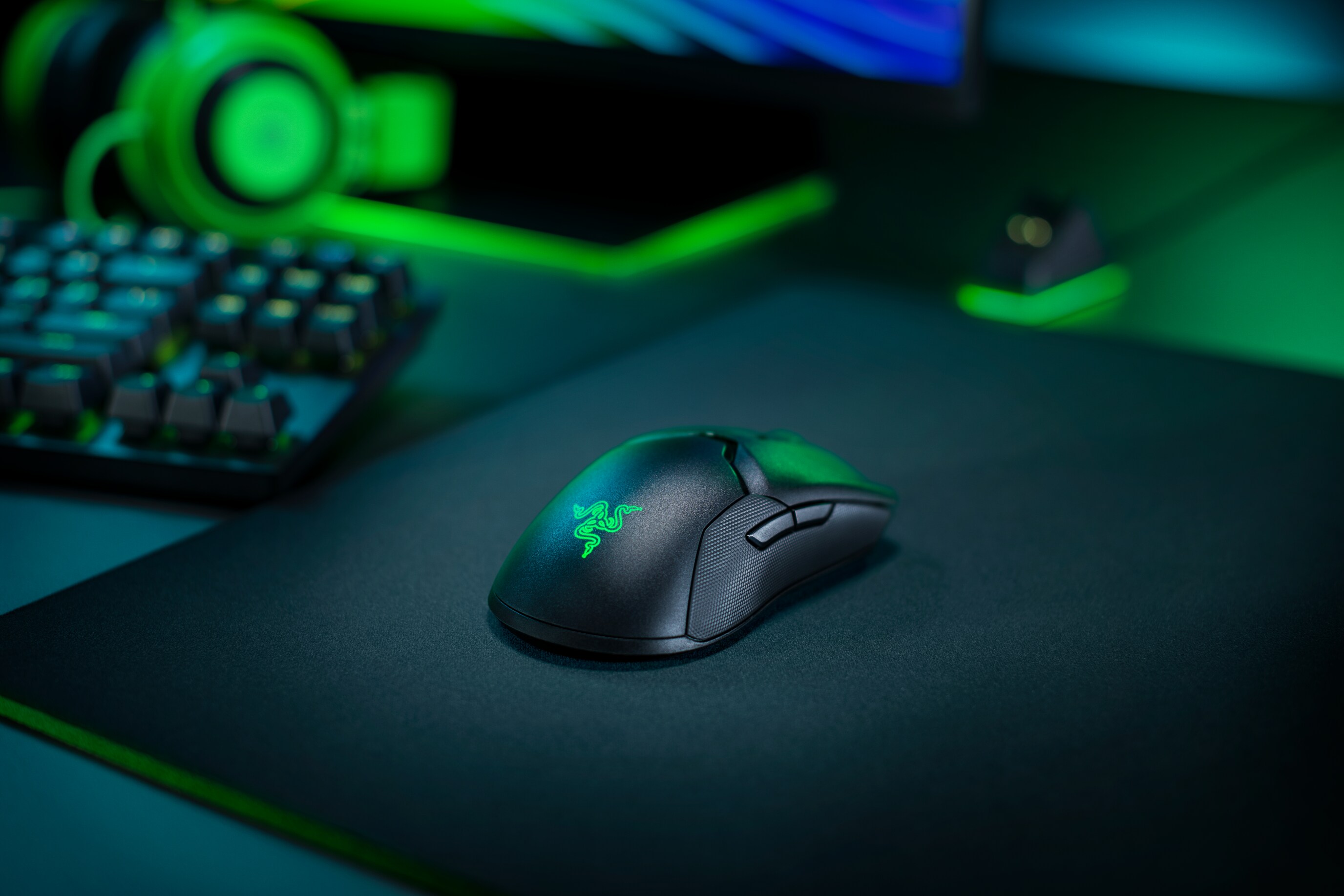 RAZER Viper Ultimate Kabellose Gaming Maus inkl. Ladedock