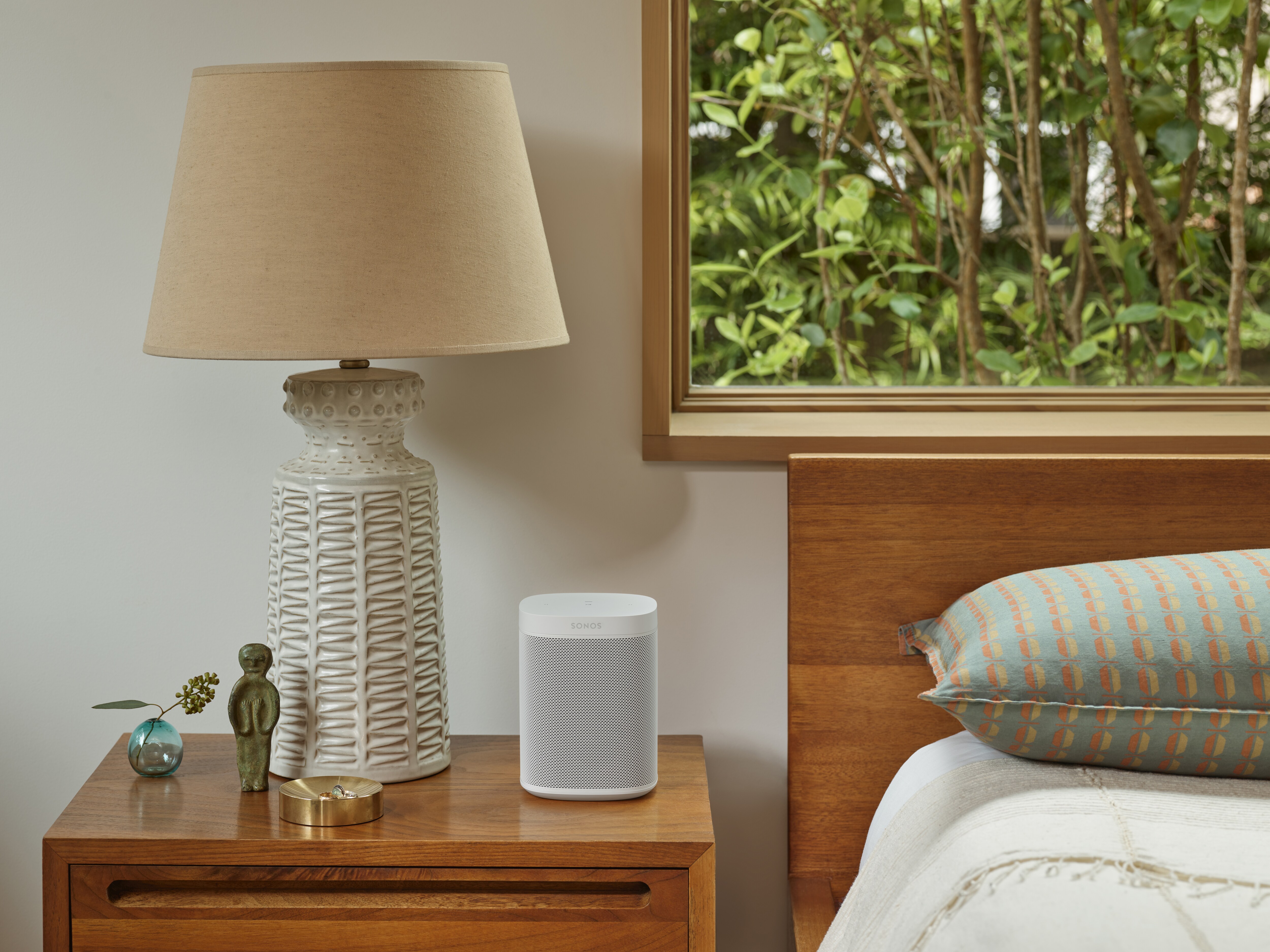 Sonos ONE SL weiß kompakter Smart Speaker mit WLAN und AirPlay 2