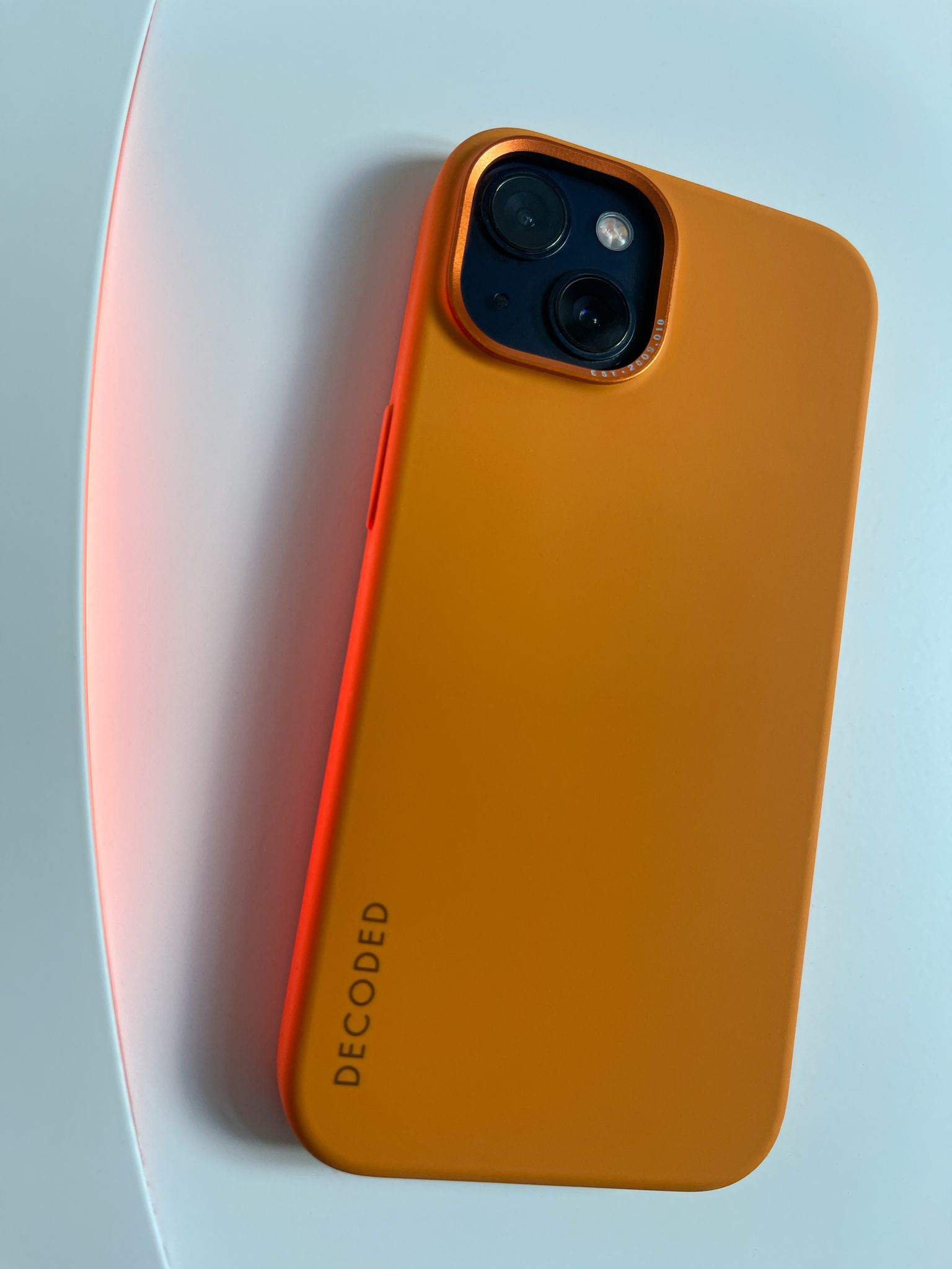 Decoded AntiMicrobial Silicone Backcover iPhone 14 Apricot