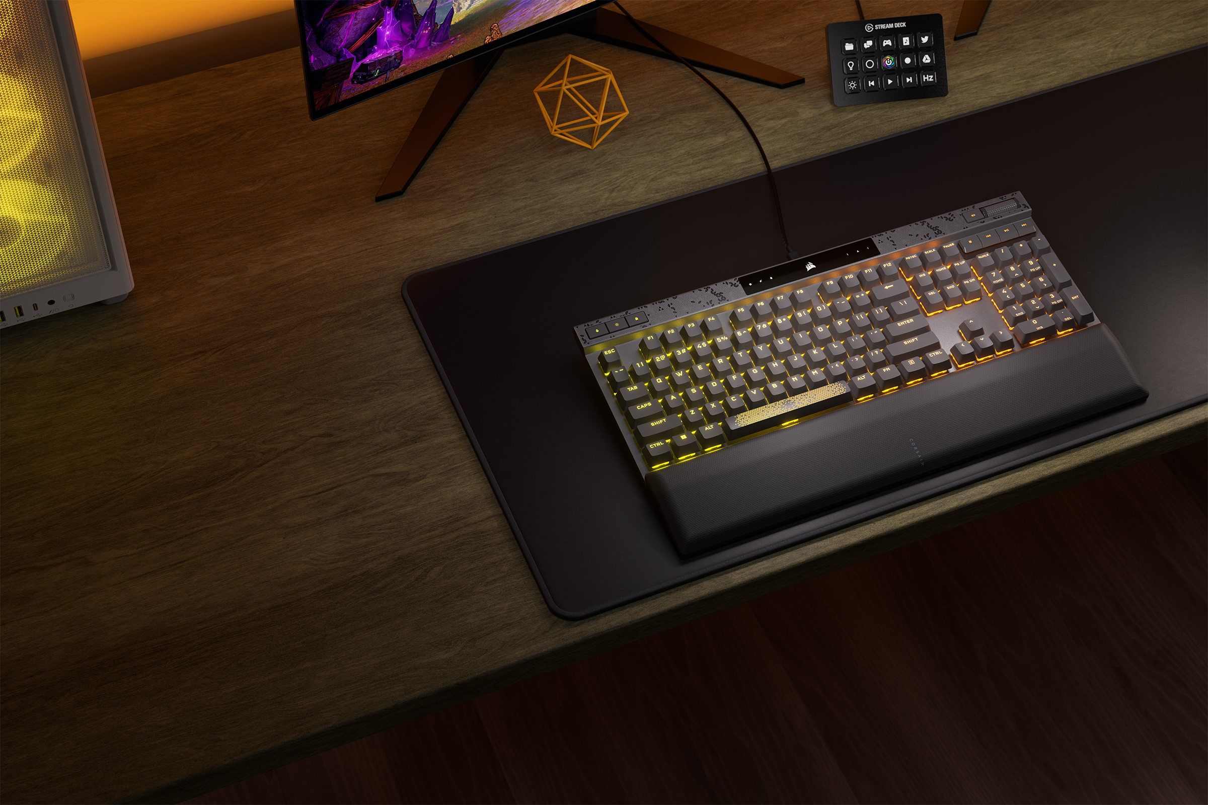Corsair K70 MAX ++ Cyberport Gaming-Tastatur MGX-Schalter magnetisch-mechanische + RGB