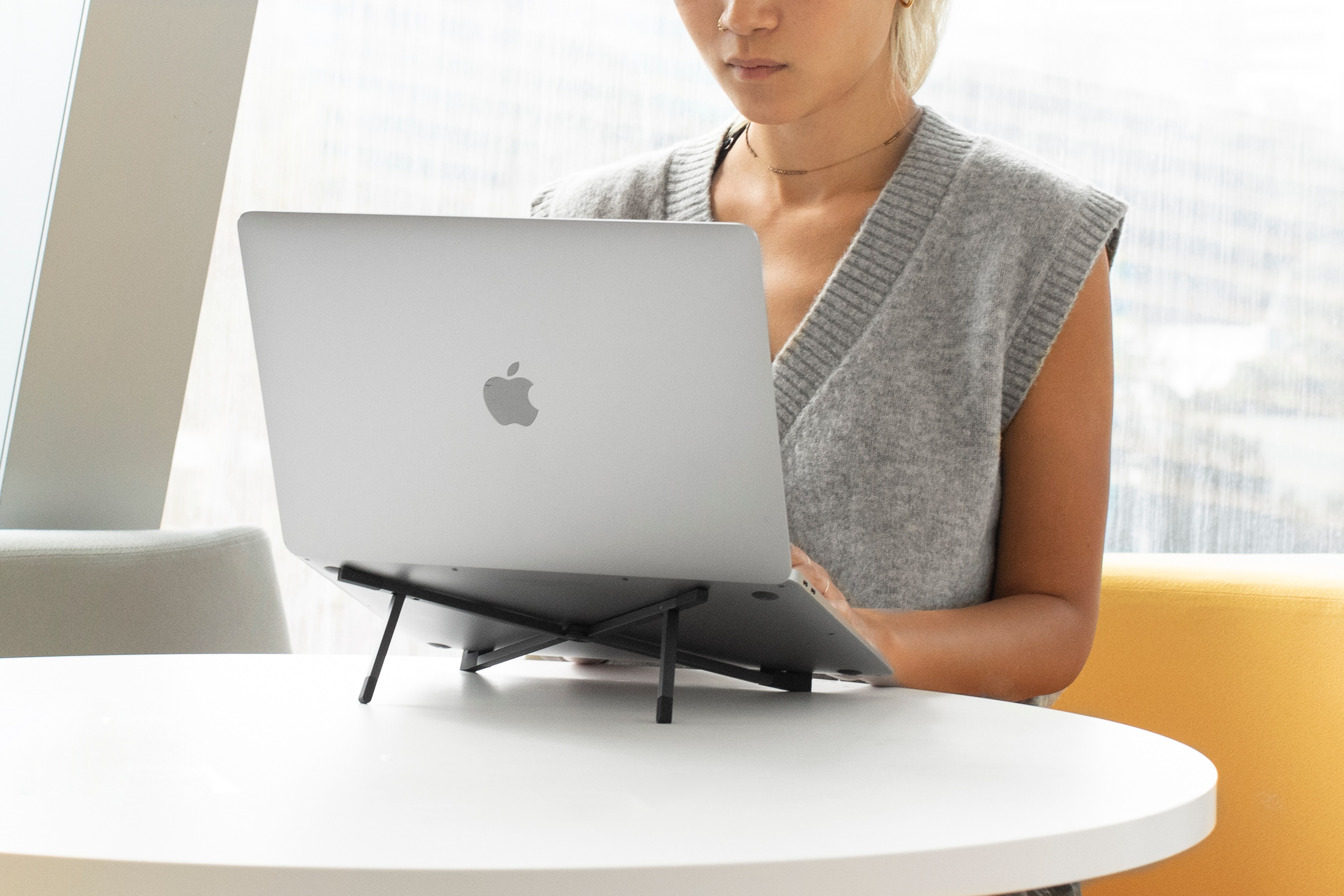 Native Union Fold Aluminium Laptop Stand Schwarz