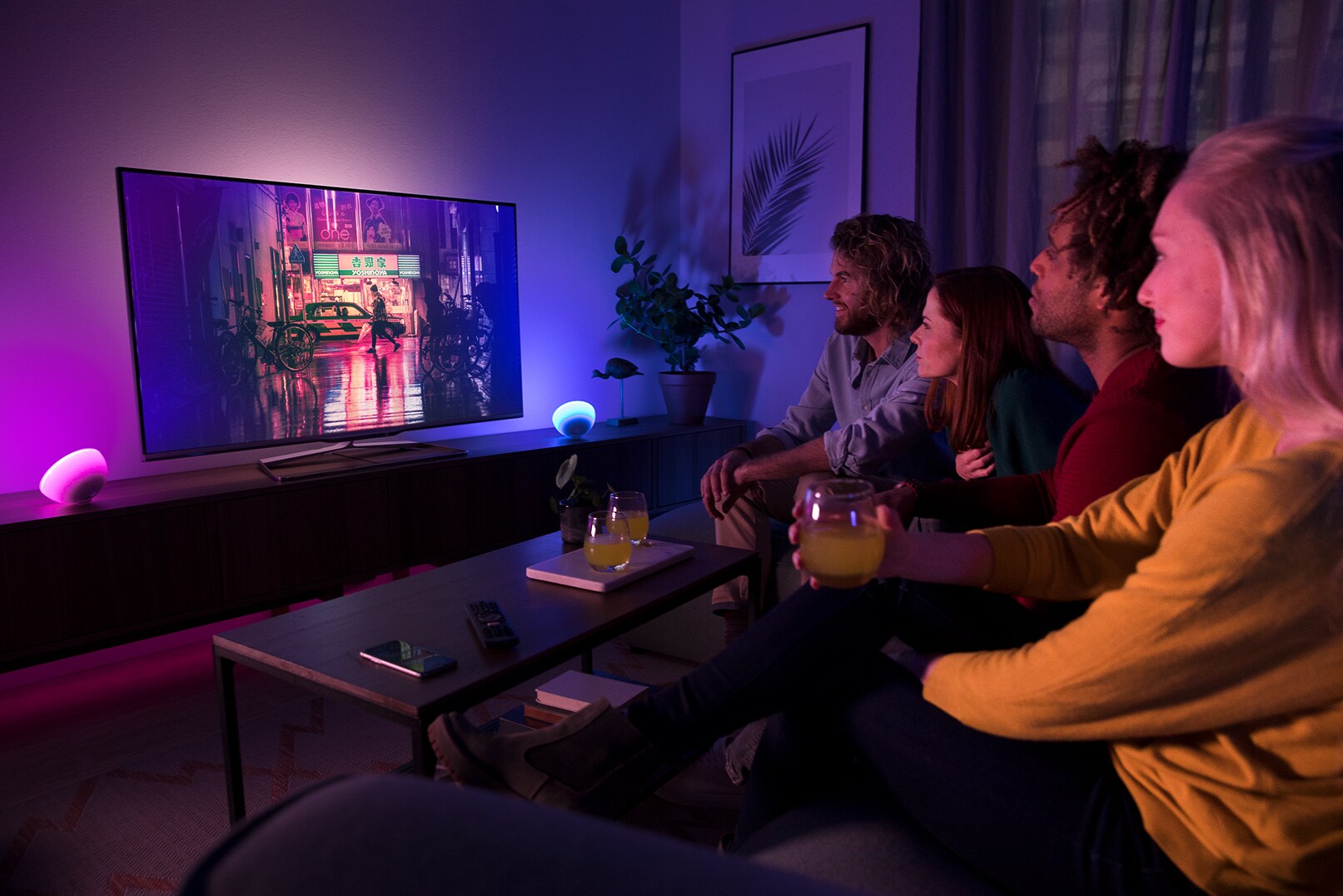 Philips Hue White &amp; Color Ambiance Go tragbare Tischleuchte weiß Bluetooth