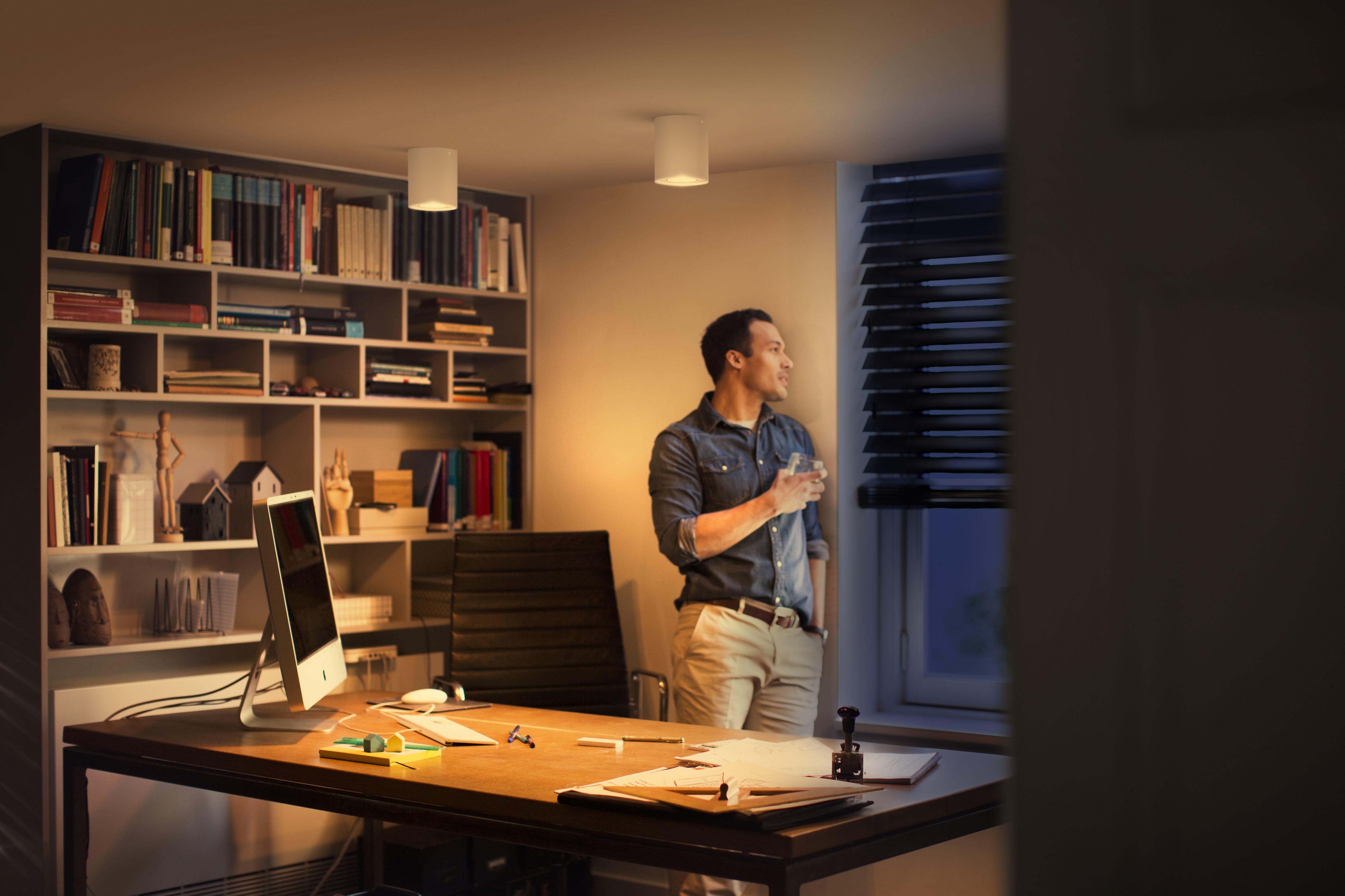 Philips Hue White Ambiance Pillar Spot 1 flg. weiß 350lm Erweiterung