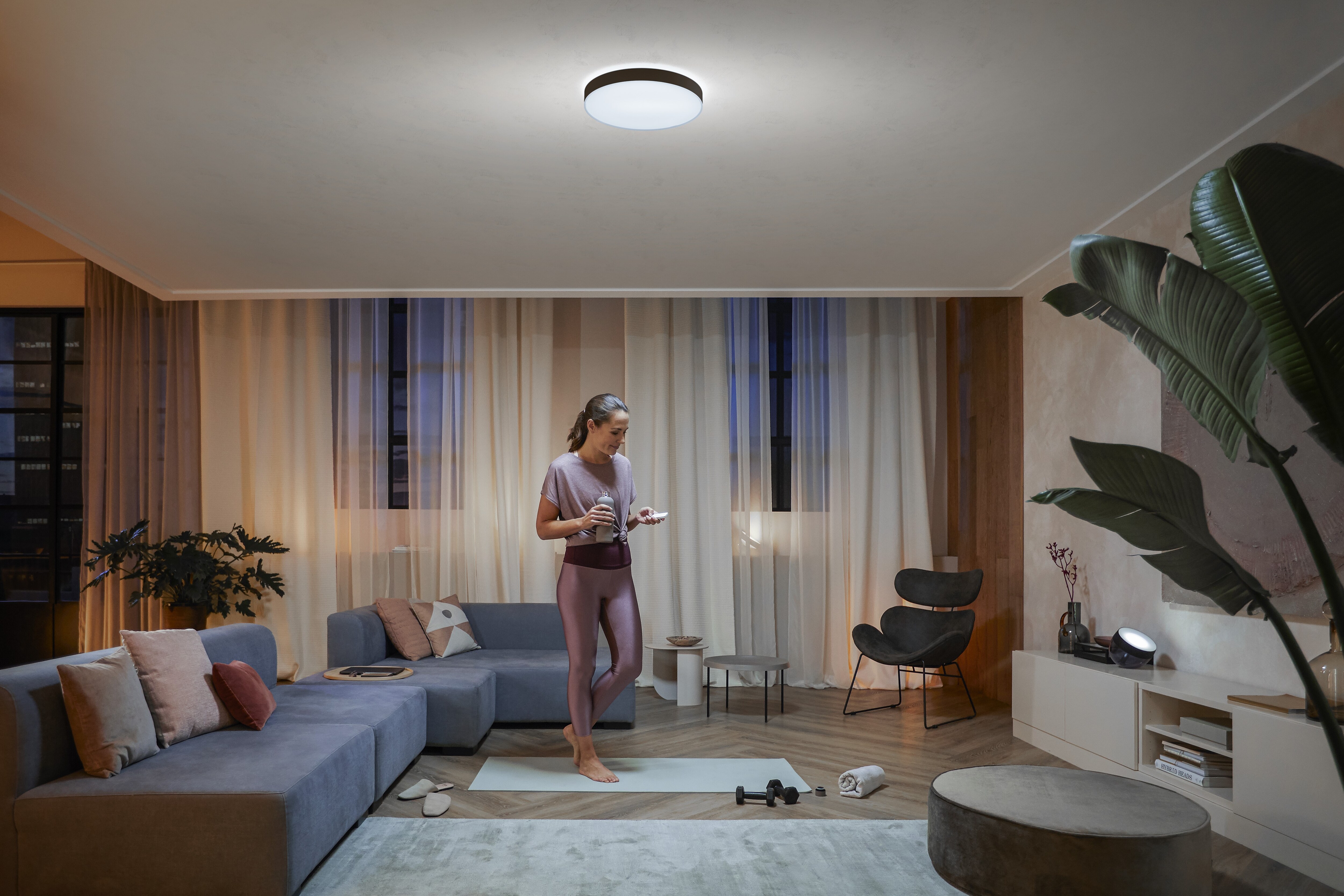 Philips Hue White Ambiance Enrave Deckenleuchte L sw 4500lm inkl. Dimmschalter