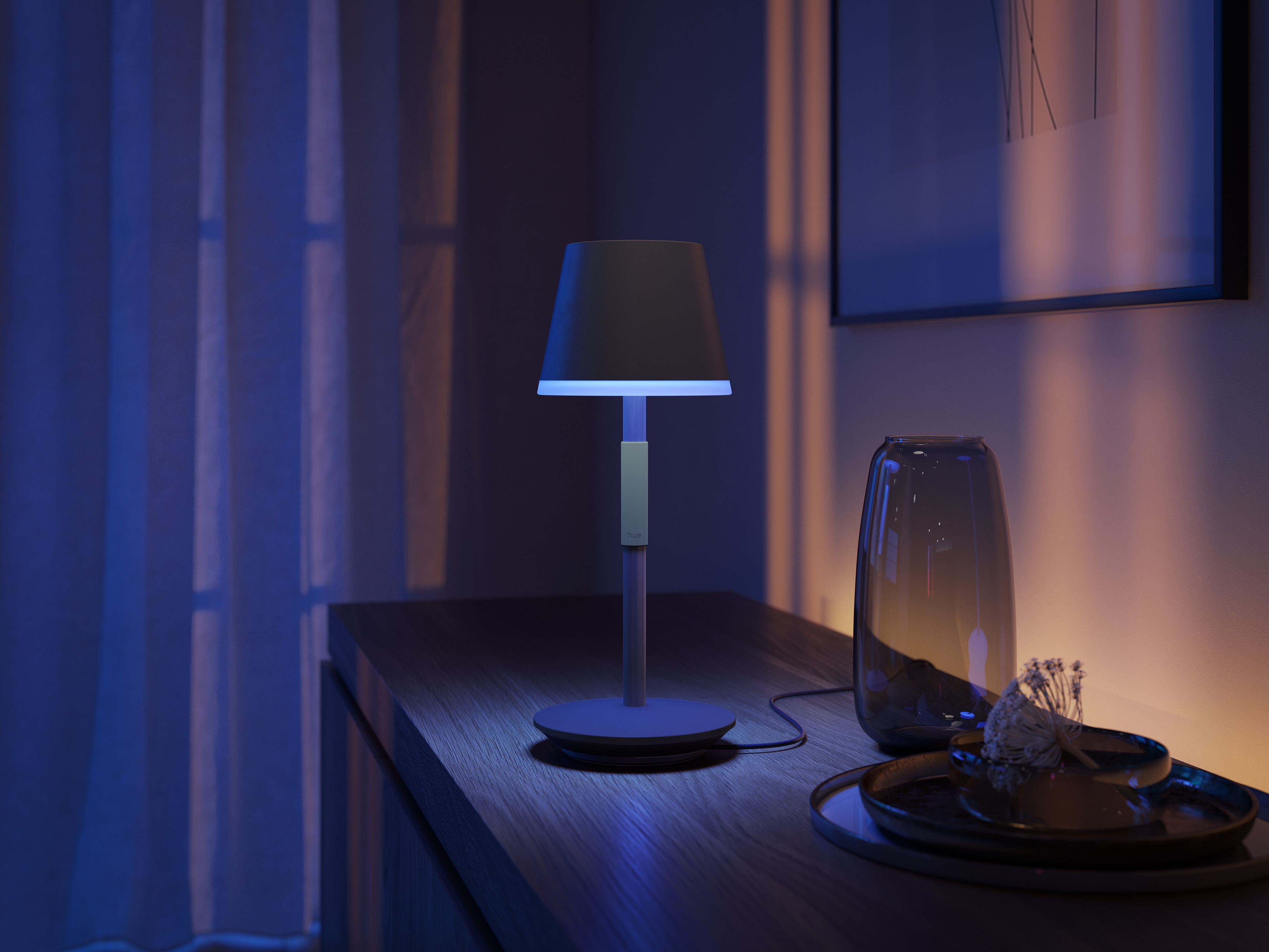 Philips Hue White &amp; Color Ambiance Go Tragbare Tischleuchte schwarz 370lm