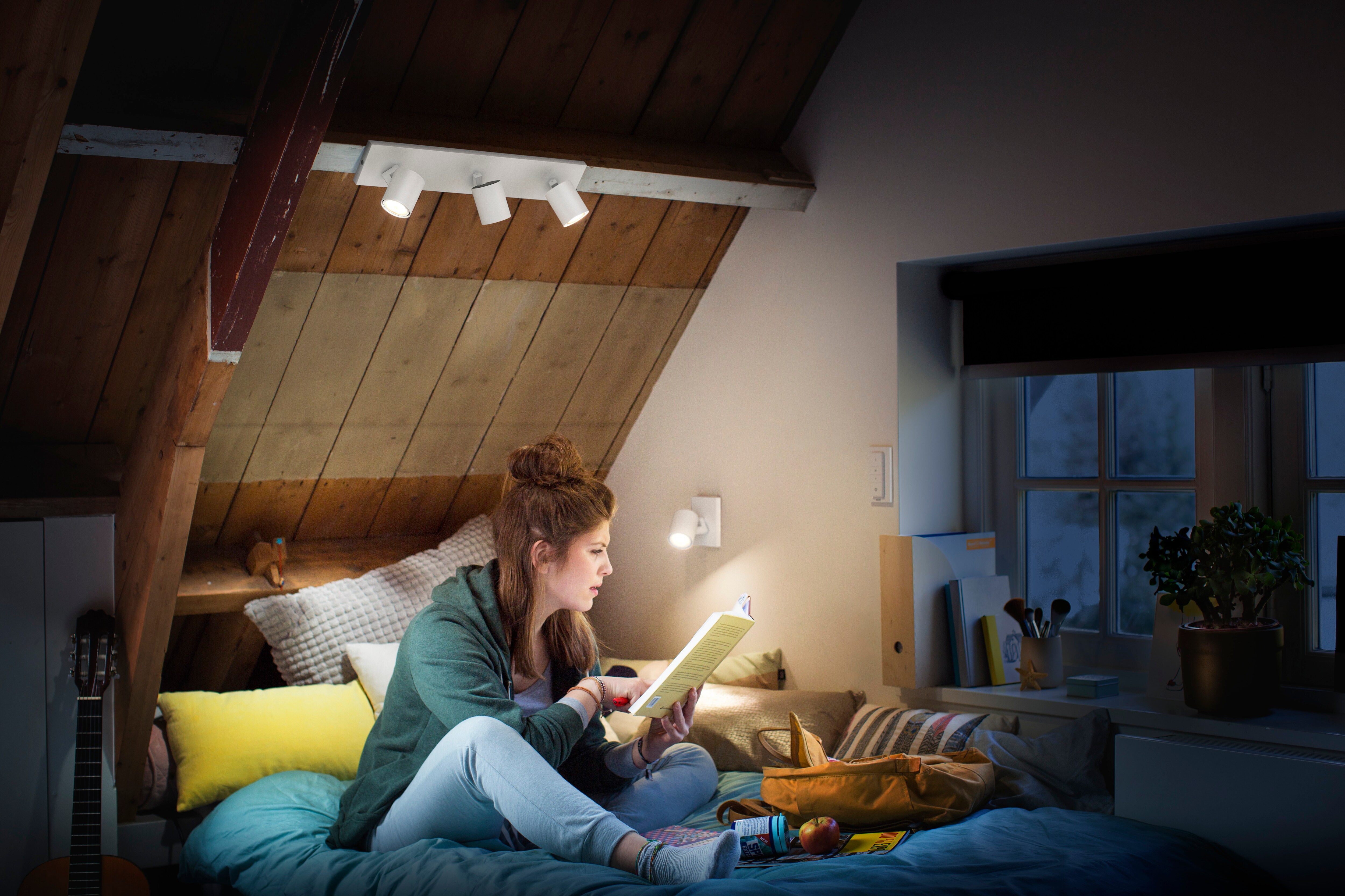 Philips Hue White Amb. Runner Spot 3 flg. weiß 3 x 350lm inkl. Dimmschalter