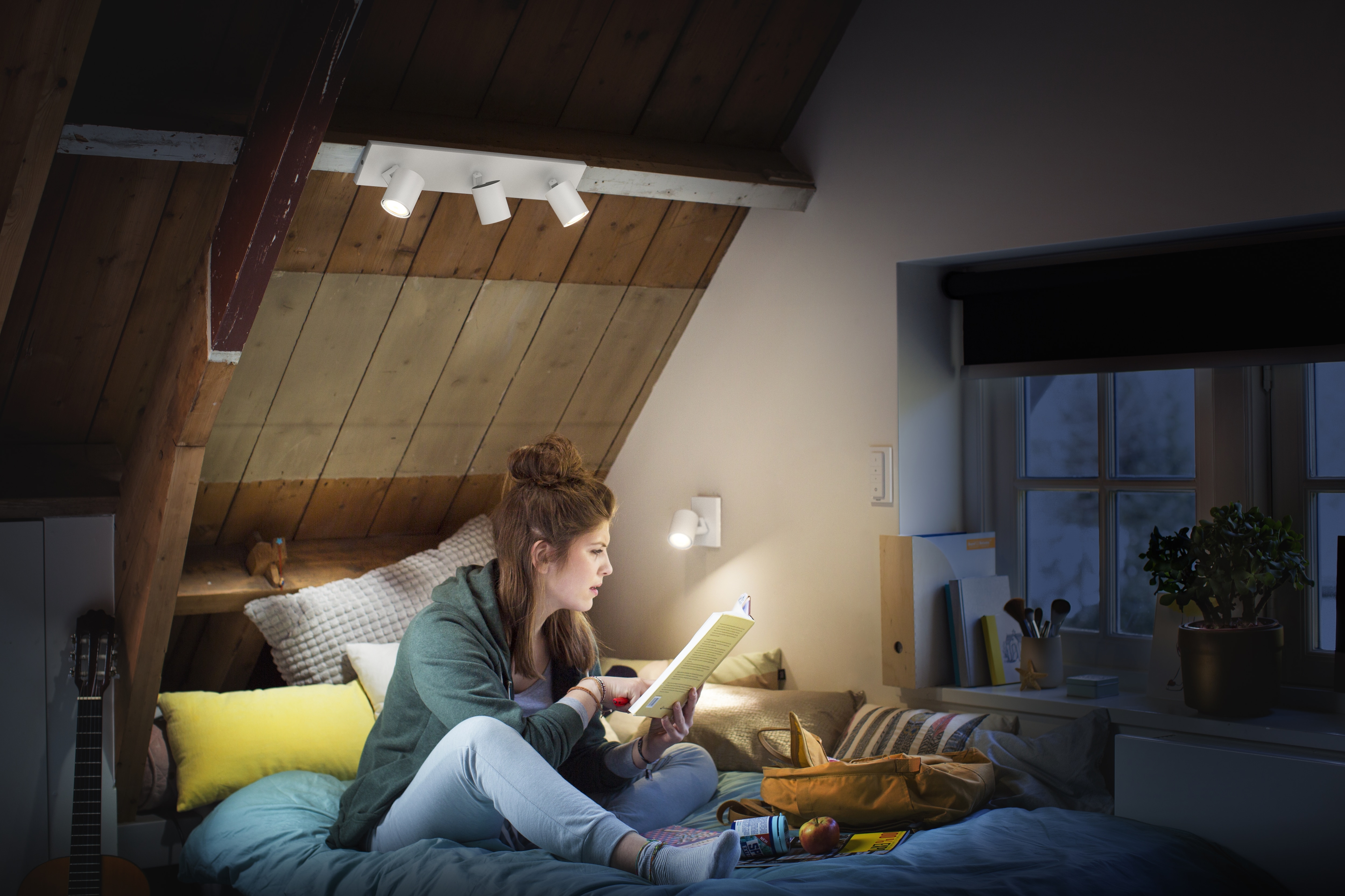 Philips Hue White Amb. Runner Spot 3 flg. Weiß 3x350lm inkl. Dimmschalter