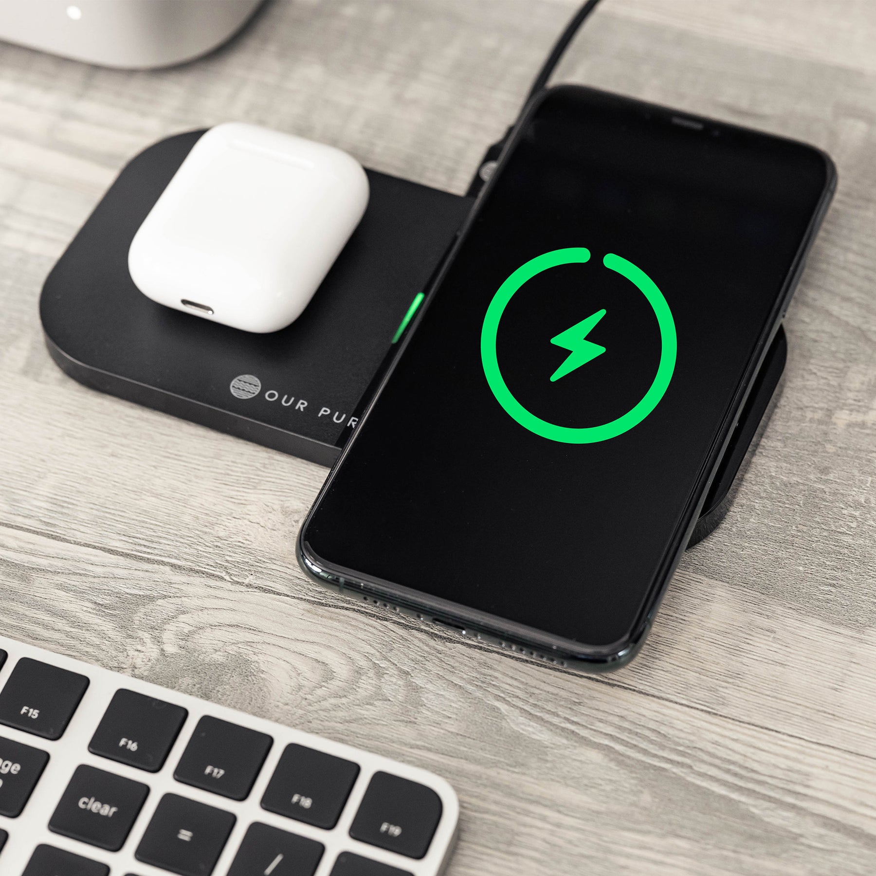 Out Pure Planet Wireless Dual Charging Pad 15W Quick Charge 3.0