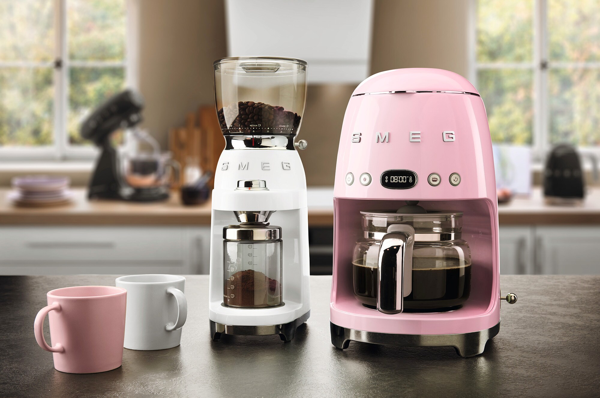 SMEG DCF02PKEU 50s Style Filterkaffeemaschine Cadillac Pink