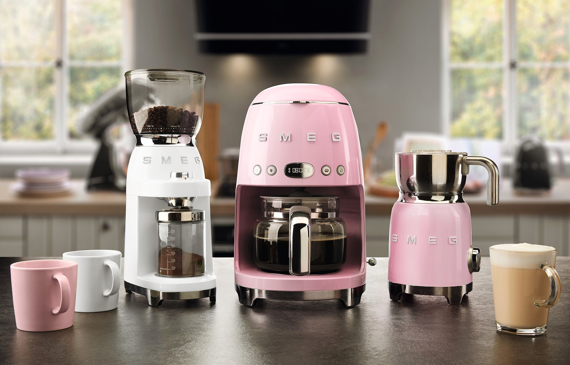 SMEG DCF02PKEU 50s Style Filterkaffeemaschine Cadillac Pink