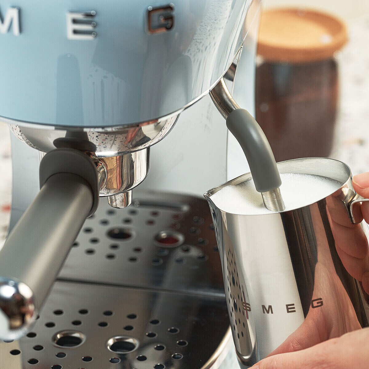 SMEG ECF02PBEU 50s Style Espresso-Kaffeemaschine Pastellblau