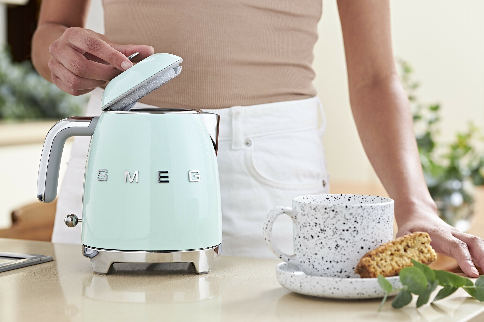 SMEG KLF05PGEU 50s Style Mini-Wasserkocher Pastellgrün