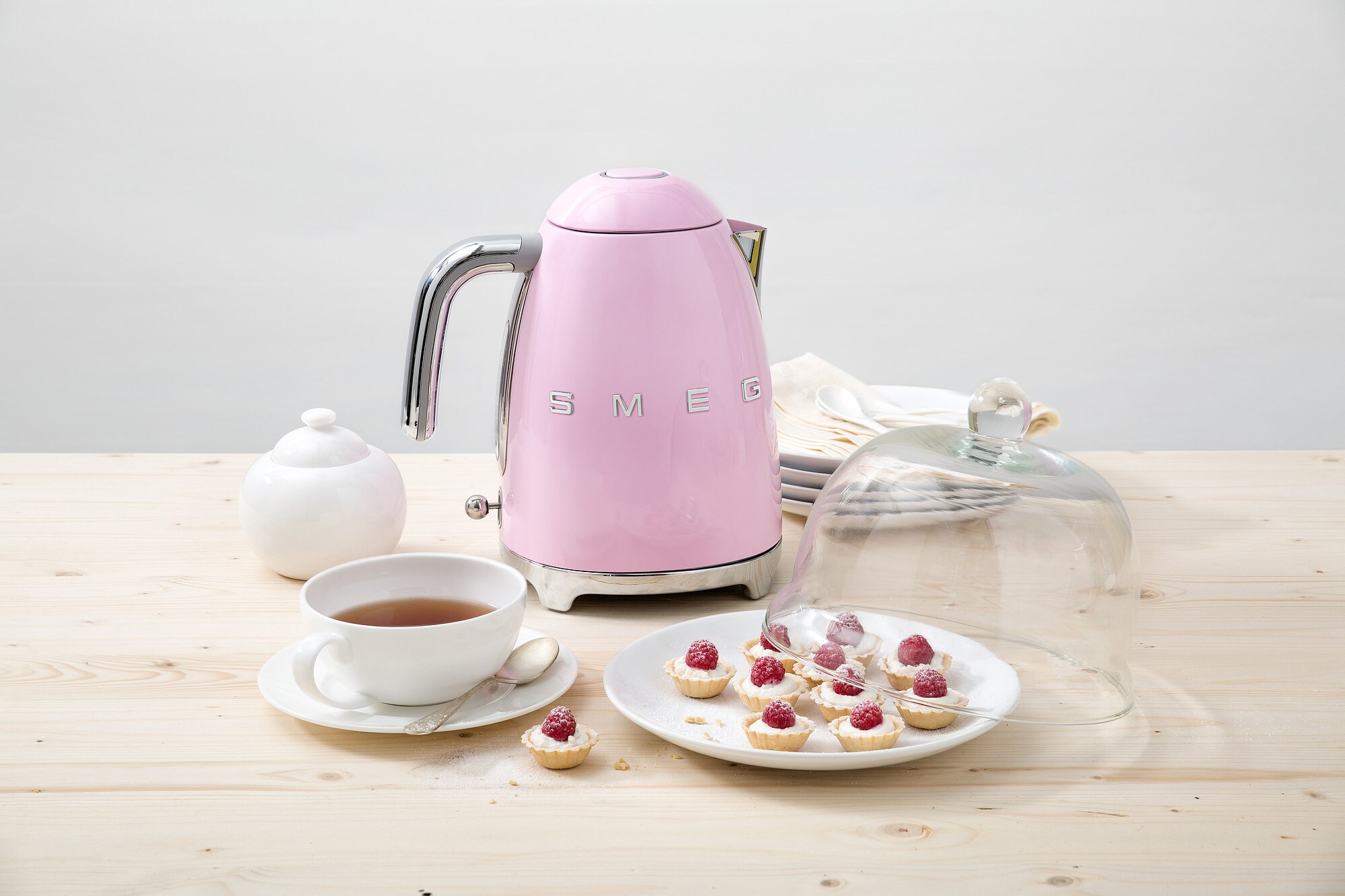 SMEG KLF03PKEU 50s Style Wasserkocher Cadillac Pink