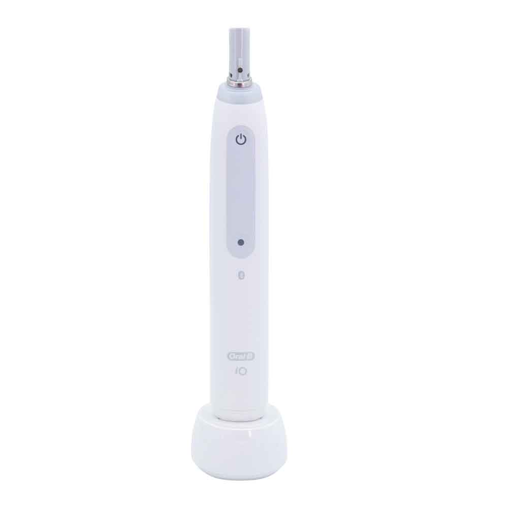 *Oral-B iO Series 4 Quite White mit Reiseetui