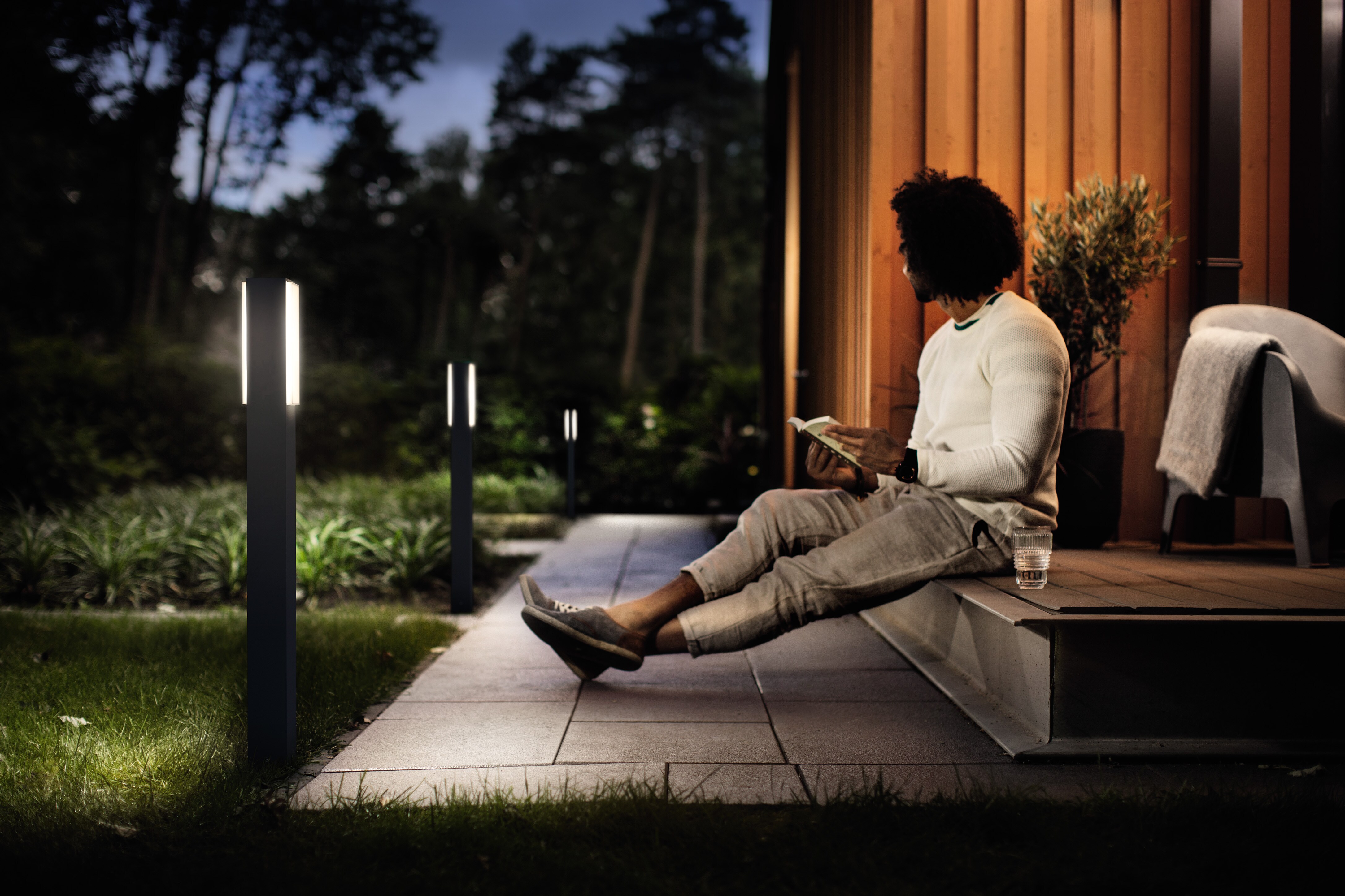 Philips Outdoor Ultra-Efficient Stratosphere Wegleuchte 3.8W, anthrazit