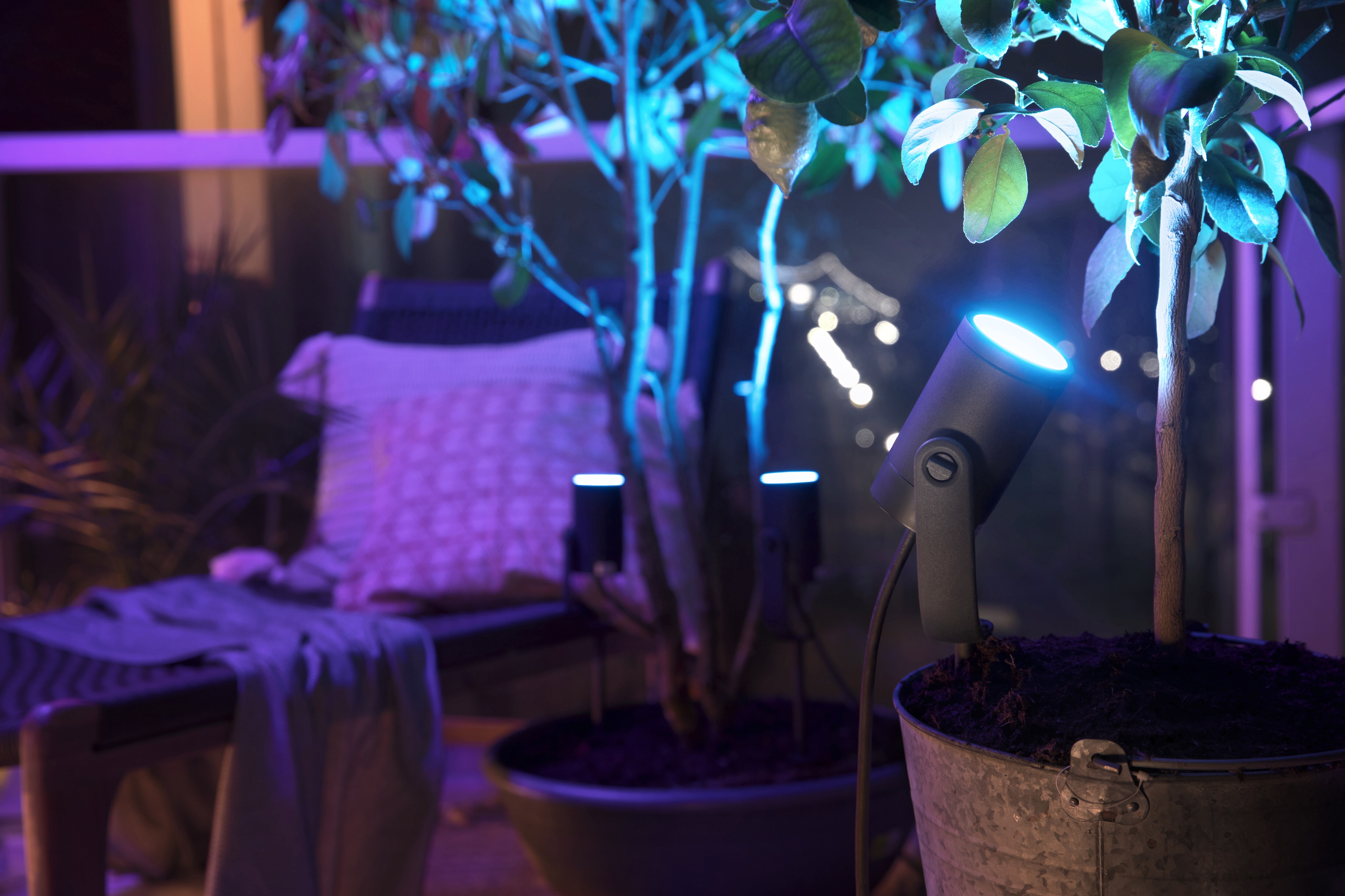 Philips Hue LED Gartenspot Lily 3er Basis-Set schwarz