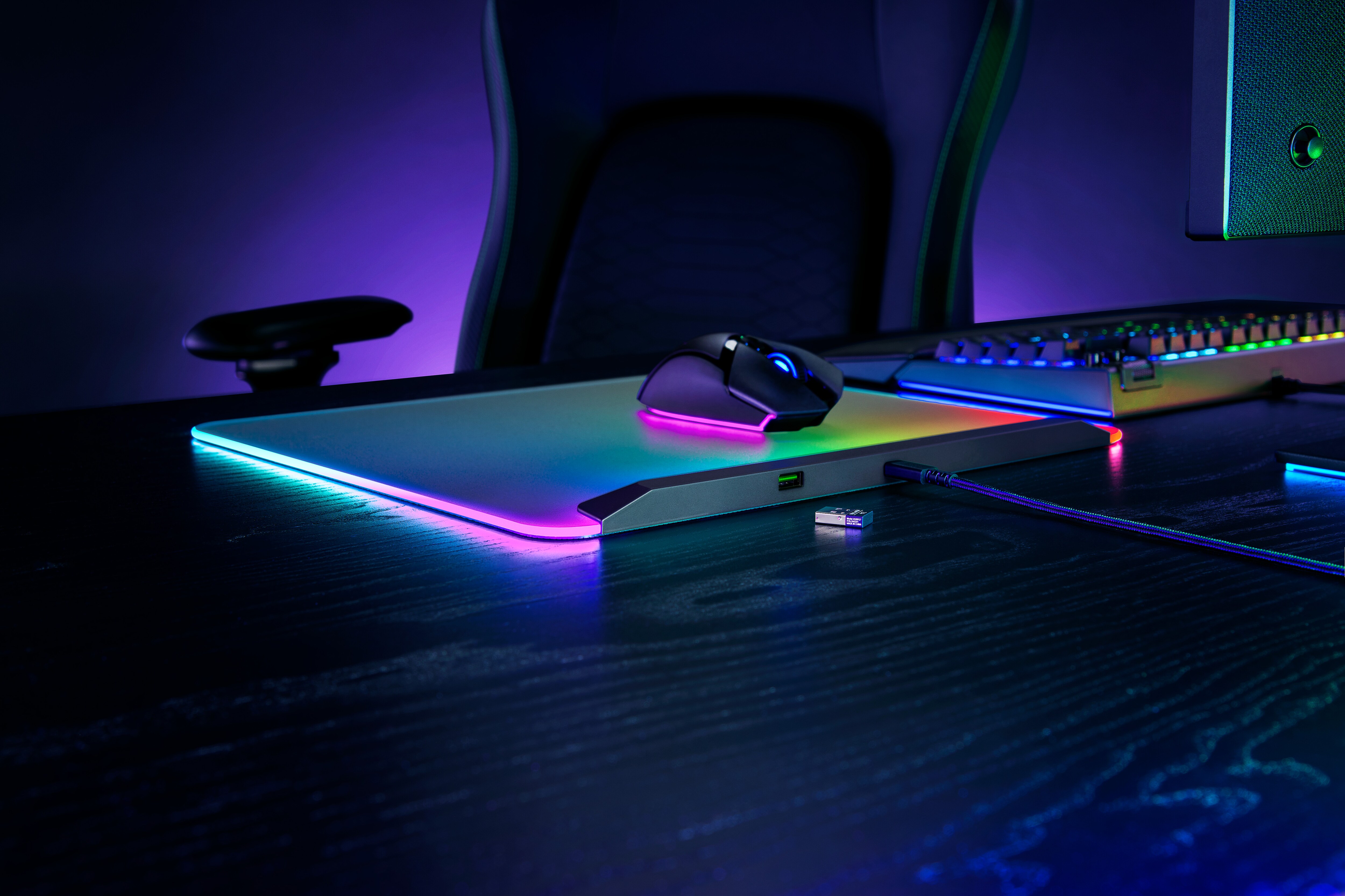 RAZER Firefly V2 Pro Vollständig beleuchtete Gaming-Mausmatte mit Razer Chroma™