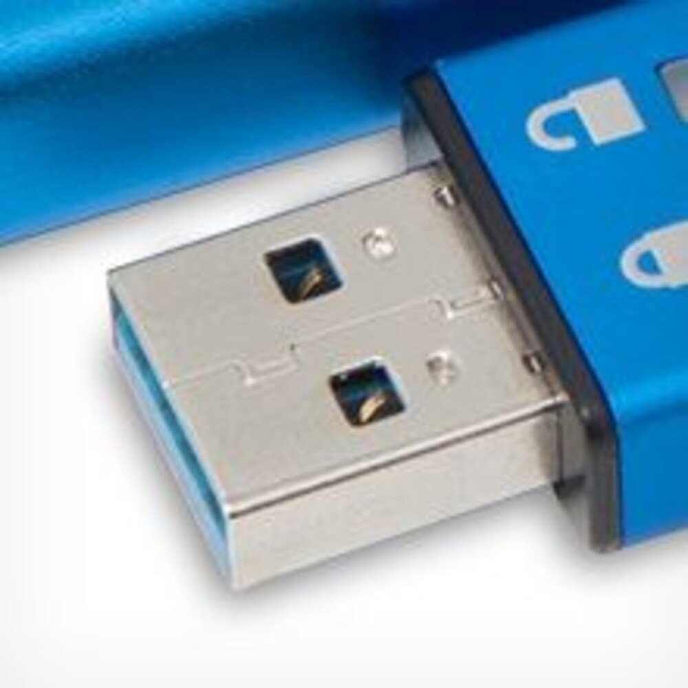 Kingston 32GB DataTraveler 2000 Data Secure Stick USB3.0 IP57