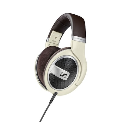 Sennheiser HD günstig Kaufen-Sennheiser HD 599 ohrumschließender Premium Kopfhörer. Sennheiser HD 599 ohrumschließender Premium Kopfhörer <![CDATA[• Ohrumschließender, offener Premium-Kopfhörer • Gepolstertes Kopfband und luxuriöse Ohrpolster • steckbares